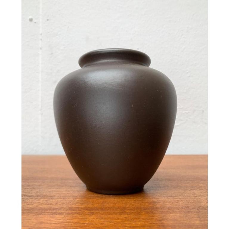20th Century Set of 3 Mid-Century German Minimalist Wormser Terra-Sigillata Pottery Vases For Sale