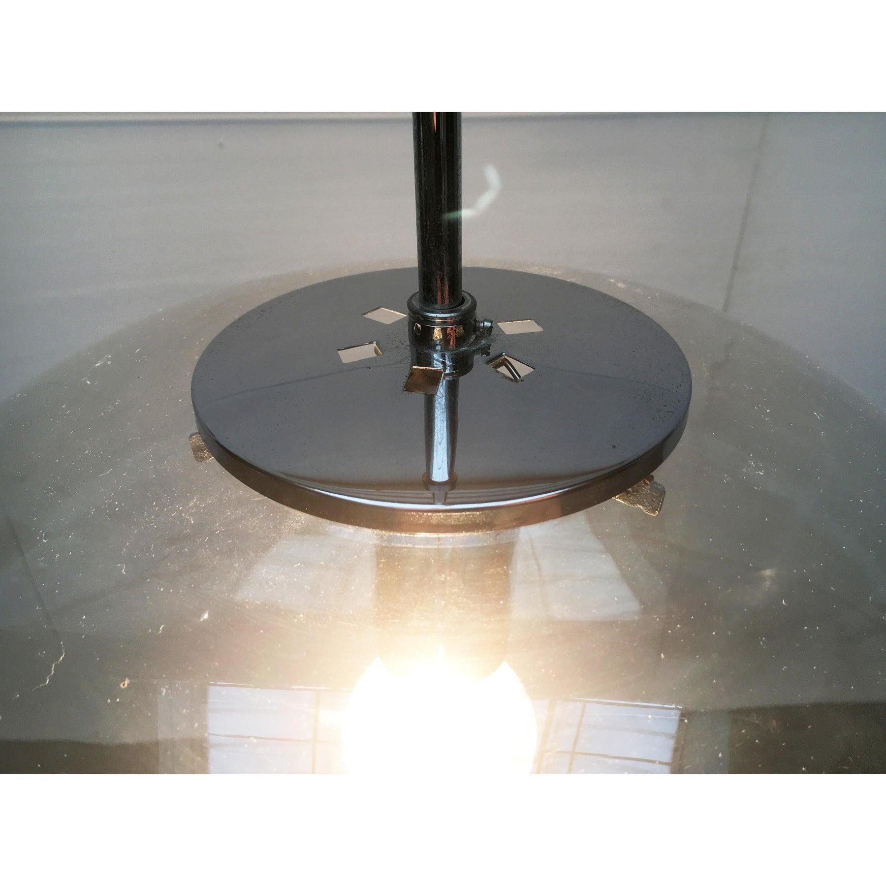 Satz von 3 deutschen Ufo-Hängeleuchten aus Glas aus der Mitte des Jahrhunderts aus Limburg im Angebot 3