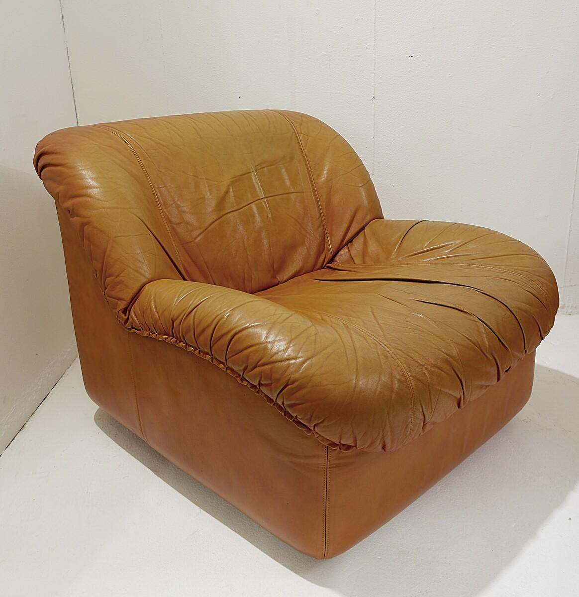 Set of 3 Mid Century Italian Moroso Armchairs in Cognac Leather 4