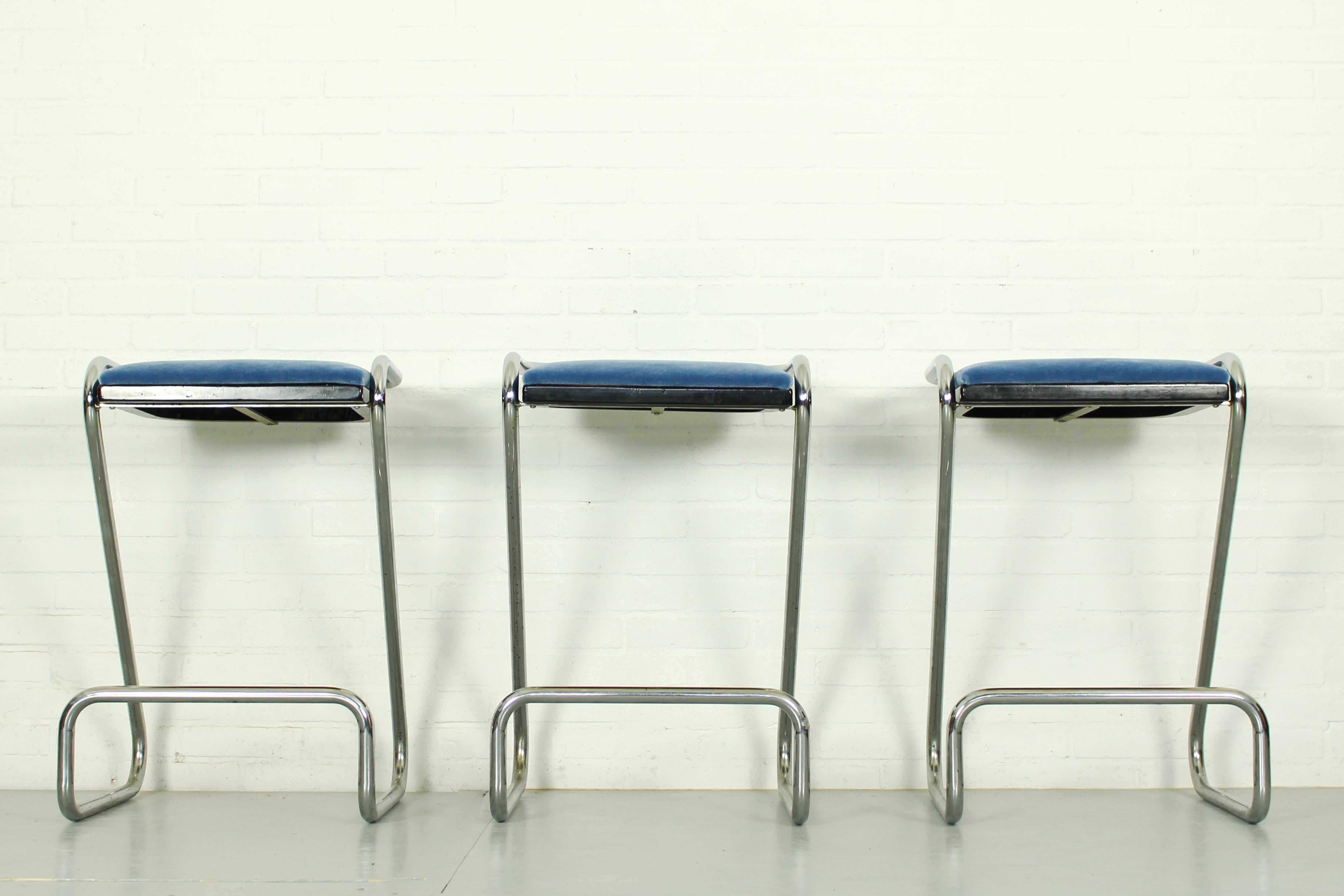 Mid-Century Modern Set of 3 Midcentury Italian Tubular Chrome Z Bar Stool, 1970s For Sale