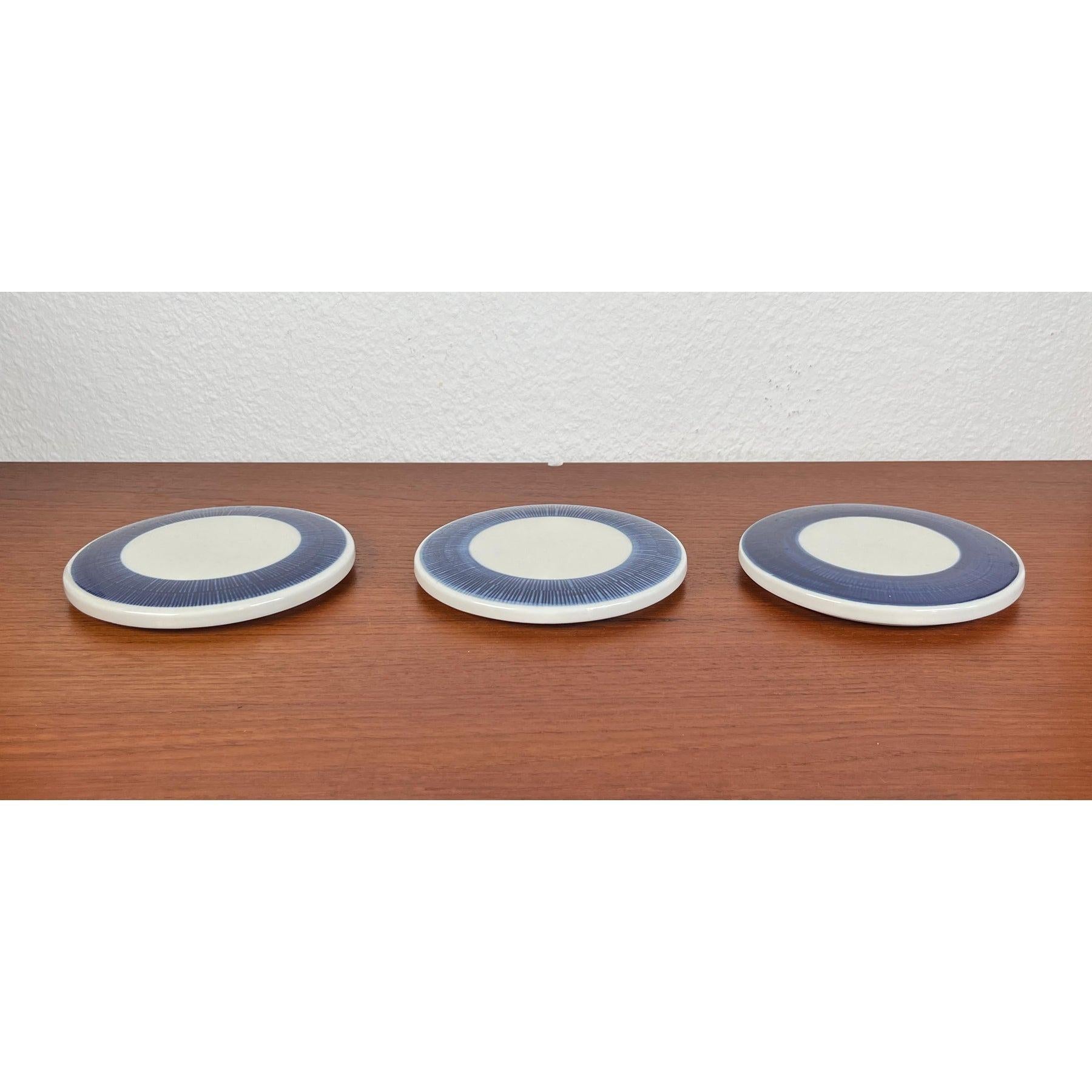 Svedese Set di 3 coperchi della serie Koka Blue, Blau, Bla di Hertha Bengtson, anni '50, di metà secolo in vendita