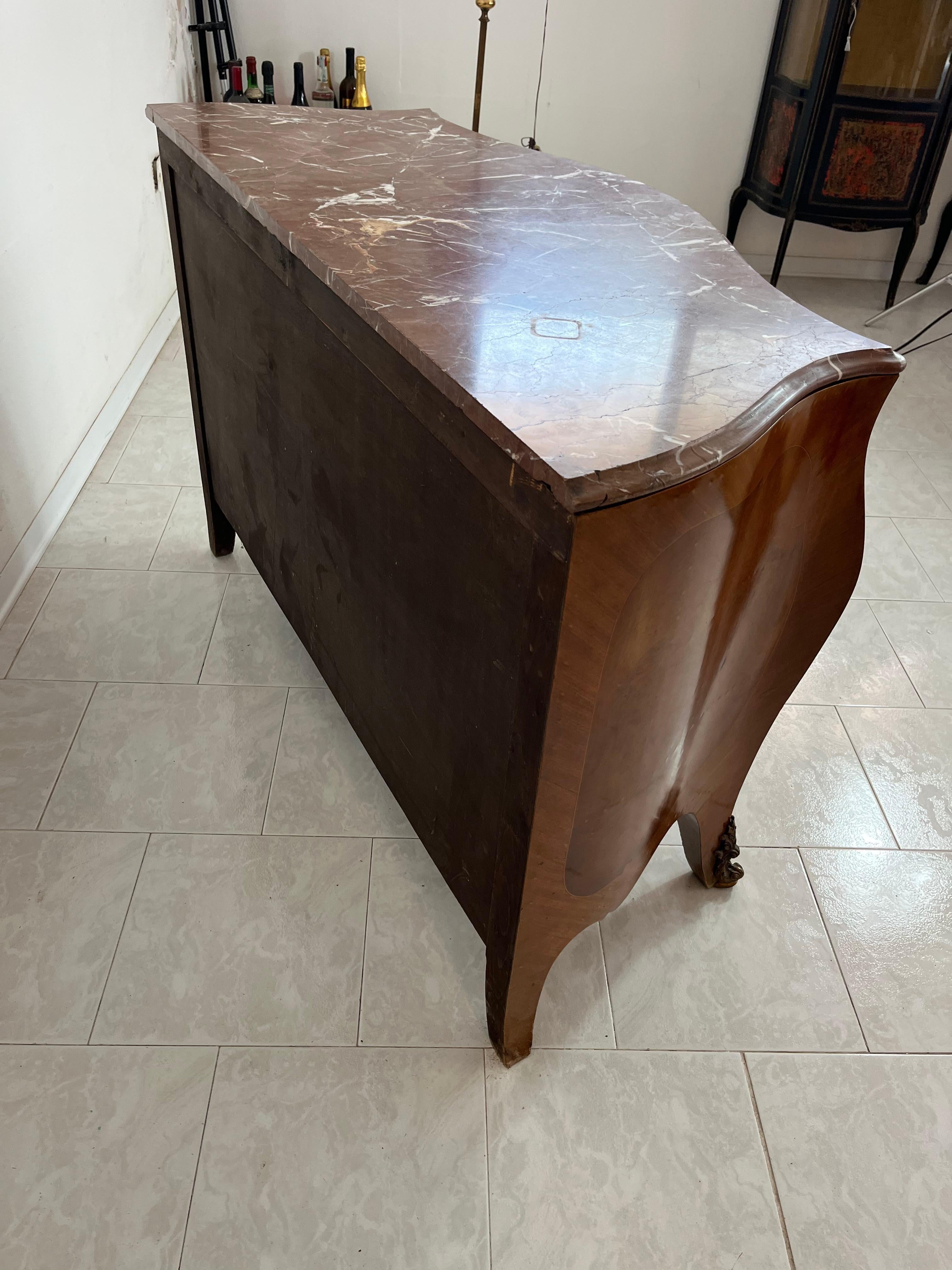 Ensemble de 3 commodes et tables de nuit de style Louis XV du milieu du siècle, années 1950 en vente 10