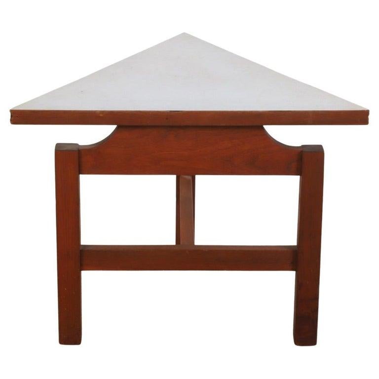 Set of 3 Mid century Modern black white triangle end tables Jens Risom In Good Condition For Sale In Brooklyn, NY