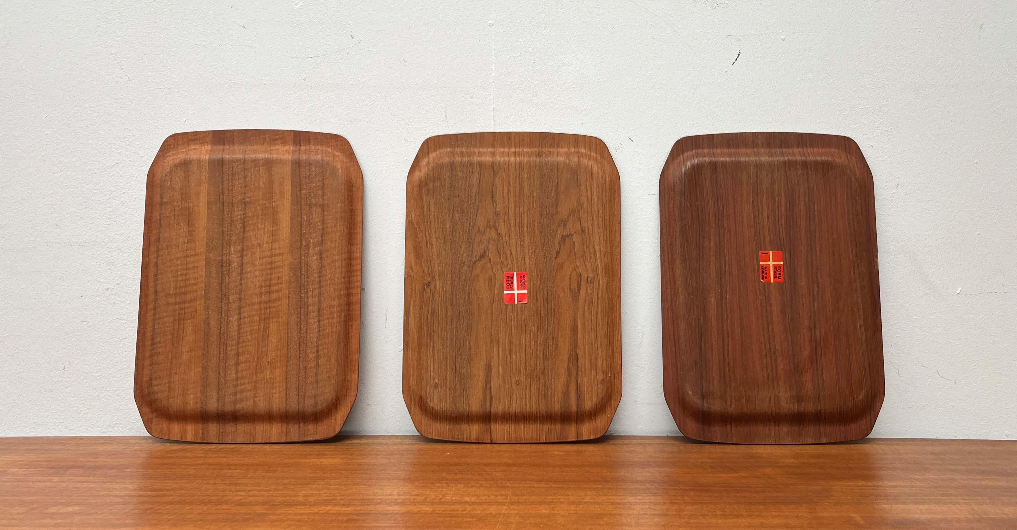 Satz von 3 Tabletts aus Teakholz in der modernen Form Stabil aus Langva, Dänemark, 1960er Jahre im Angebot 5