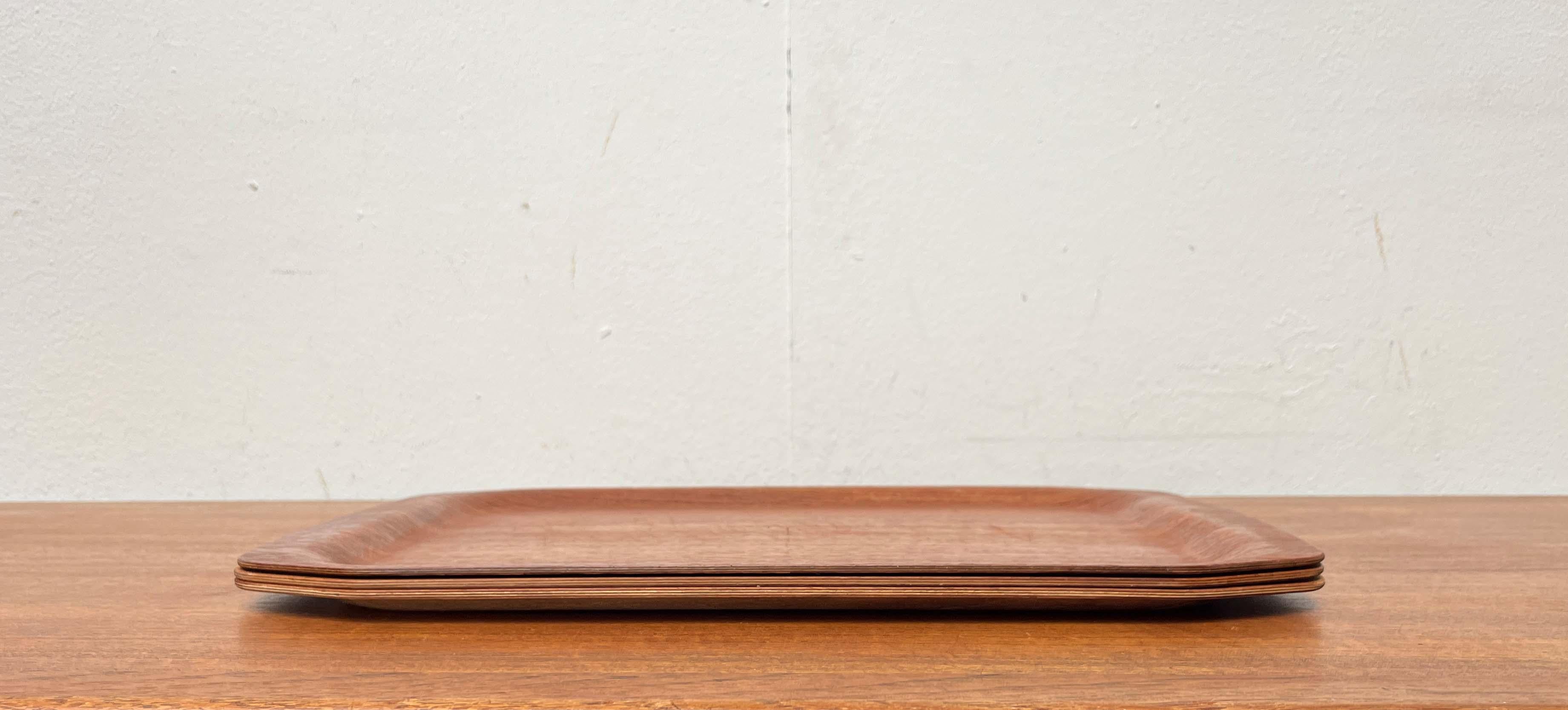 Satz von 3 Tabletts aus Teakholz in der modernen Form Stabil aus Langva, Dänemark, 1960er Jahre im Angebot 11