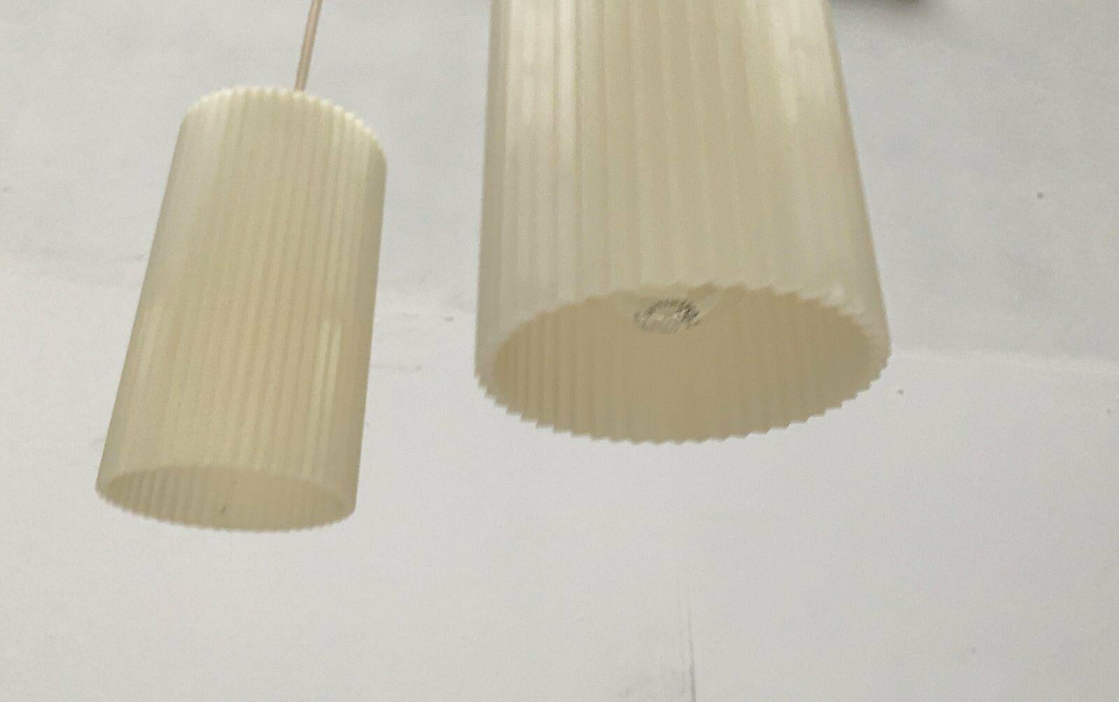 Juego de 3 lámparas colgantes alemanas minimalistas de plástico, modernas de mediados de siglo, de Erco en venta 9