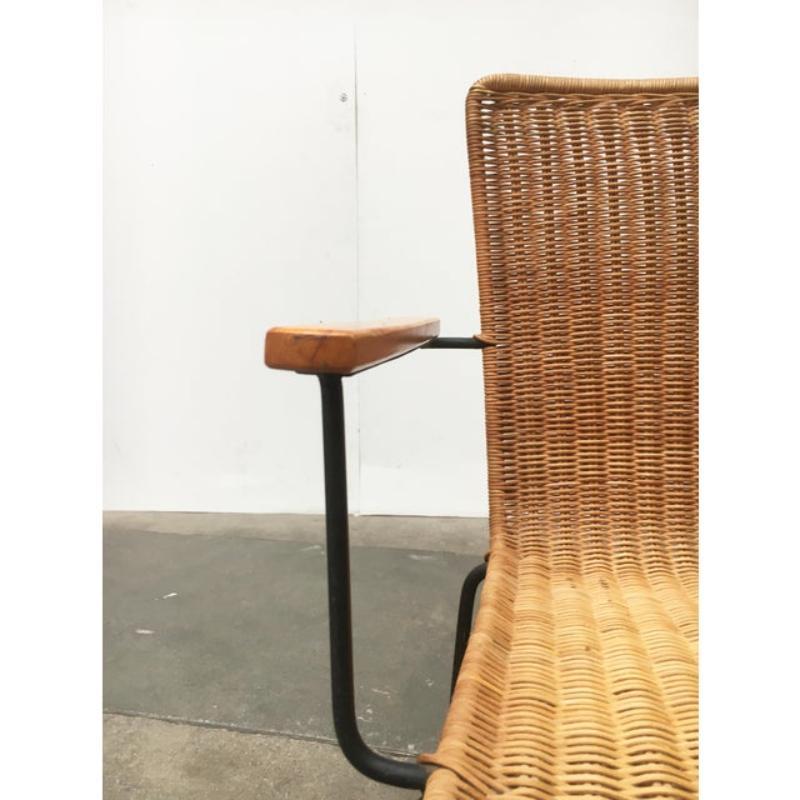 Metallo Set di 3 sedie da pranzo in metallo e rattan della modernità di metà secolo, anni '60 in vendita