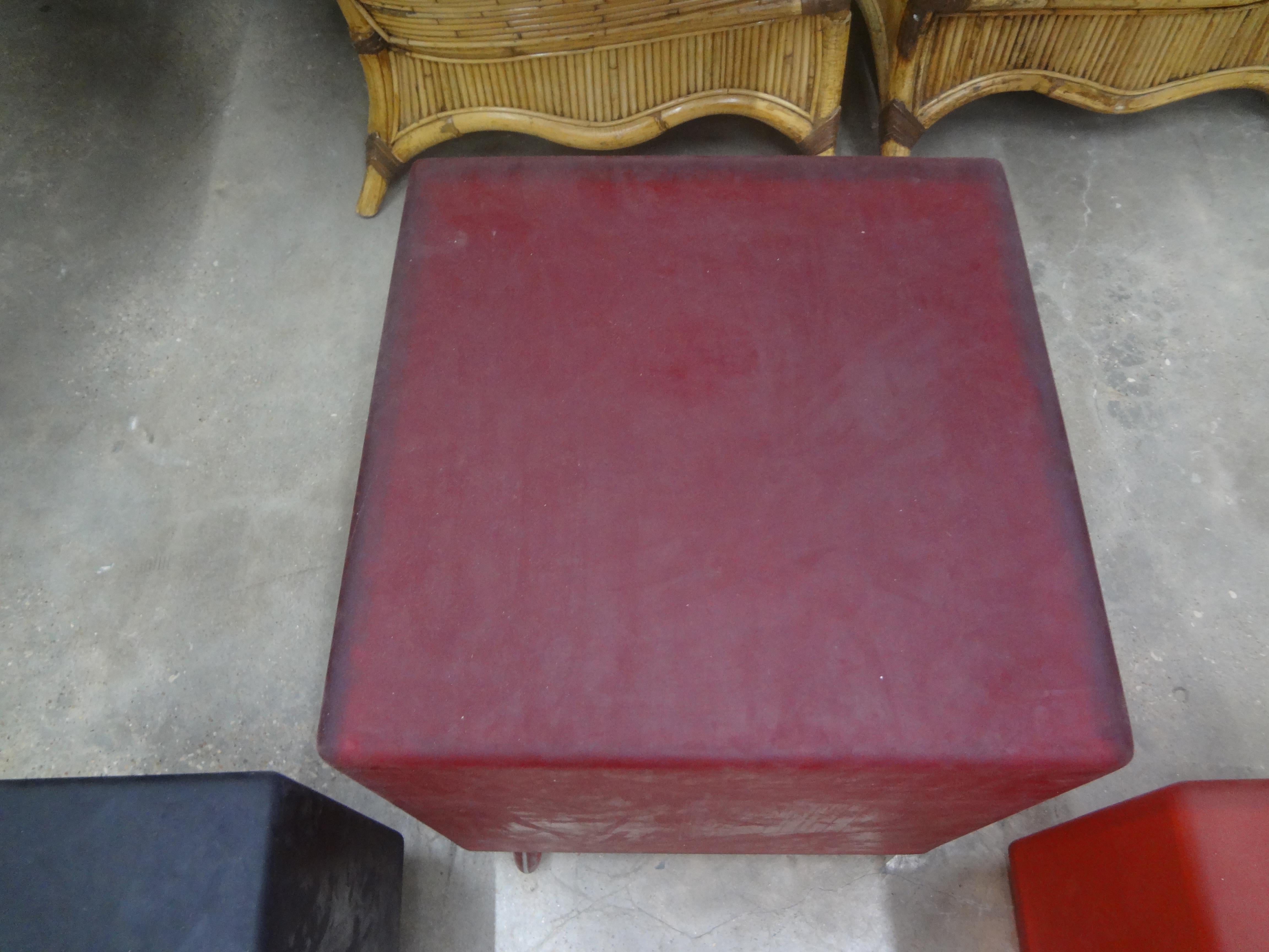 Set Of 3 Mid Century Modern Rubber Cube Tables Or Ottomans In Good Condition For Sale In Houston, TX