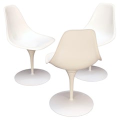 Set of 3 Mid Century Modern Tulip Base White Fiberglass Side Dining Chairs MINT!