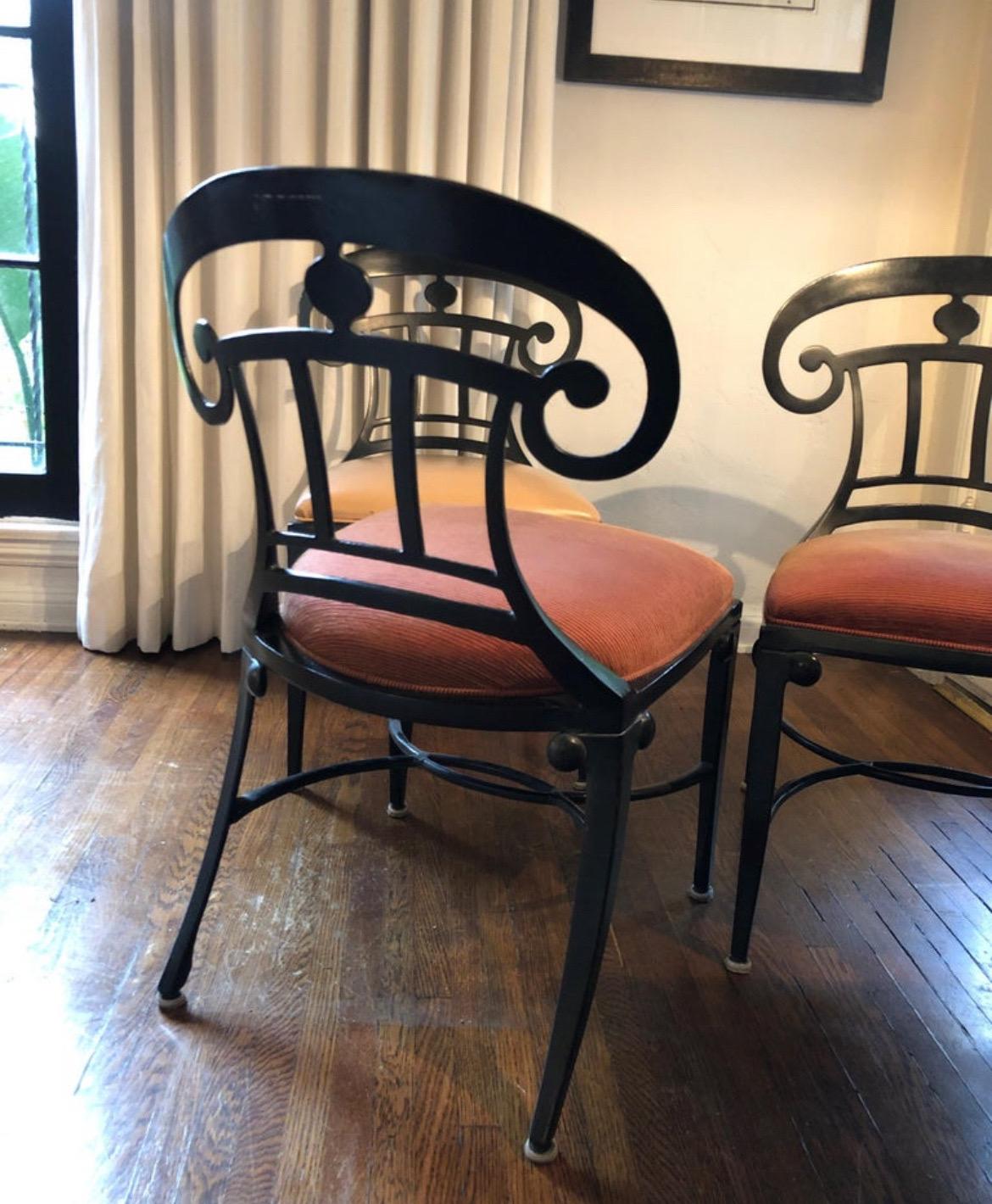 Satz von 3 modernen Furnier-Indoor-/Outdoor-Stühlen aus der Mitte des Jahrhunderts für Tripitone (Hollywood Regency) im Angebot