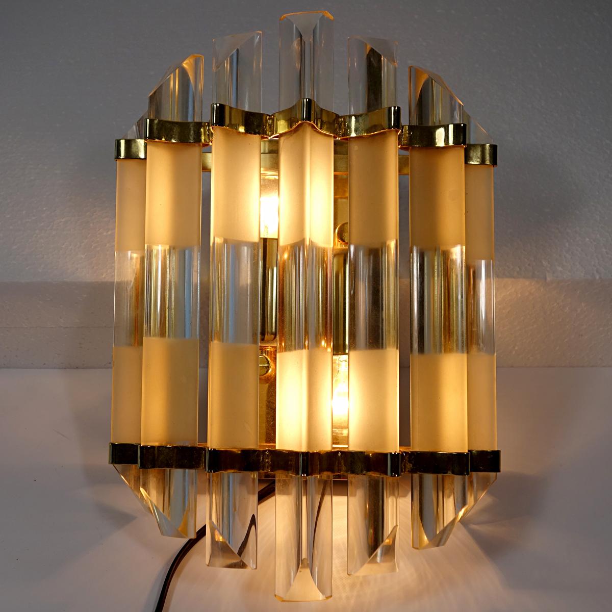 Set of 3 Mid-Century Modern Venini Sconces Made of Brass and Murano Glass 3