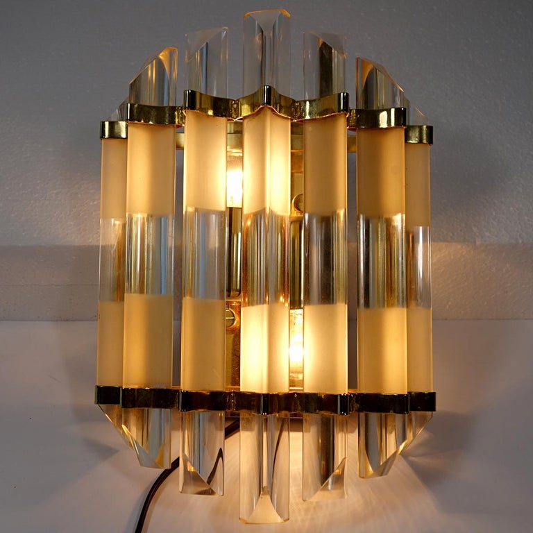 Set of 3 Mid-Century Modern Venini Sconces Made of Brass and Murano Glass For Sale 3