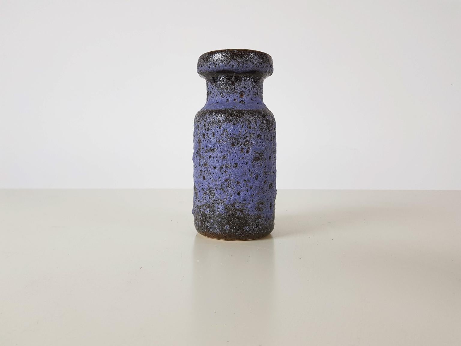 Ensemble de 3 vases en céramique de l'Allemagne de l'Ouest:: design européen:: années 1950 en vente 3