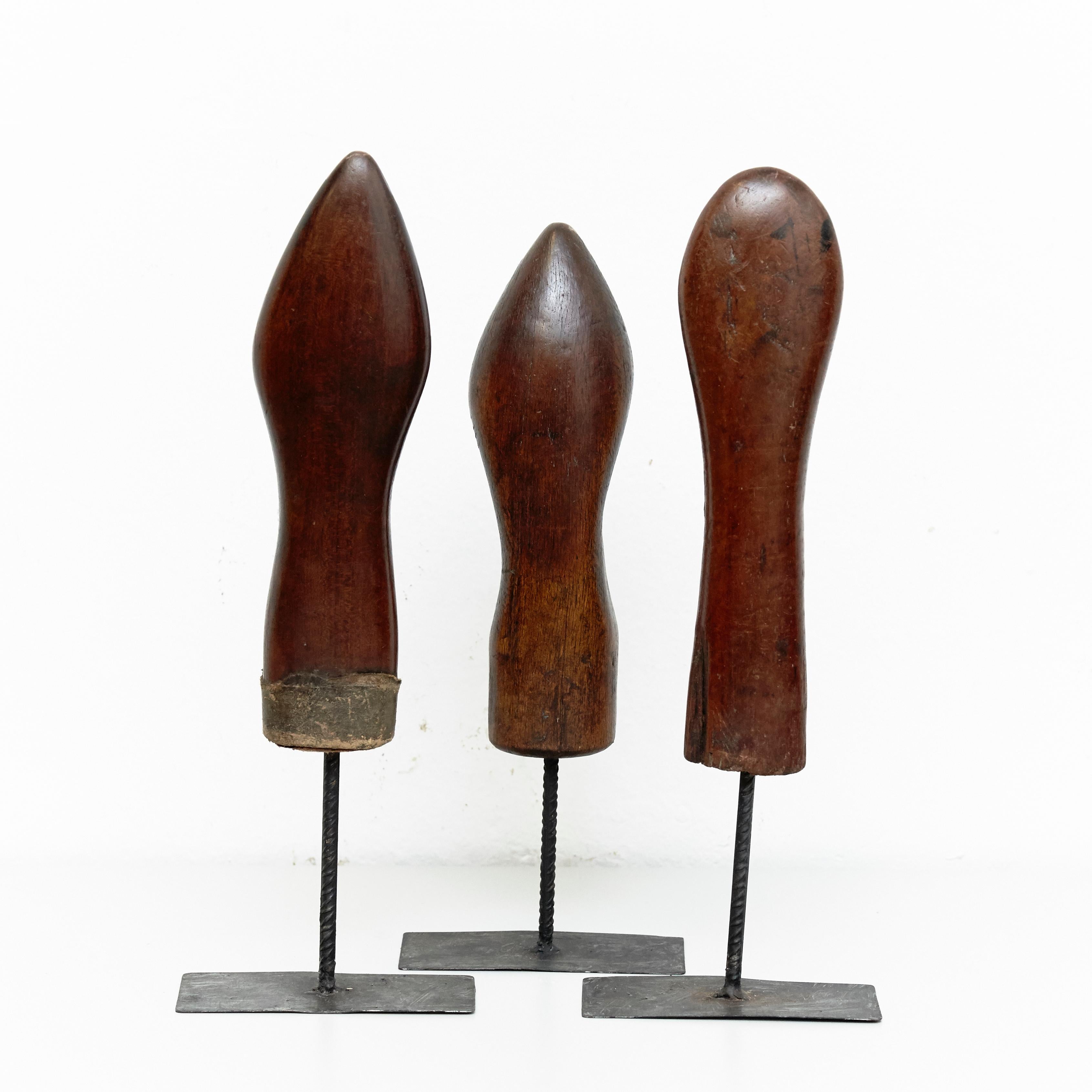 Set of 3 Mid-Century Modern Wood and Metal Sculptures, circa 1950 In Good Condition In Barcelona, Barcelona