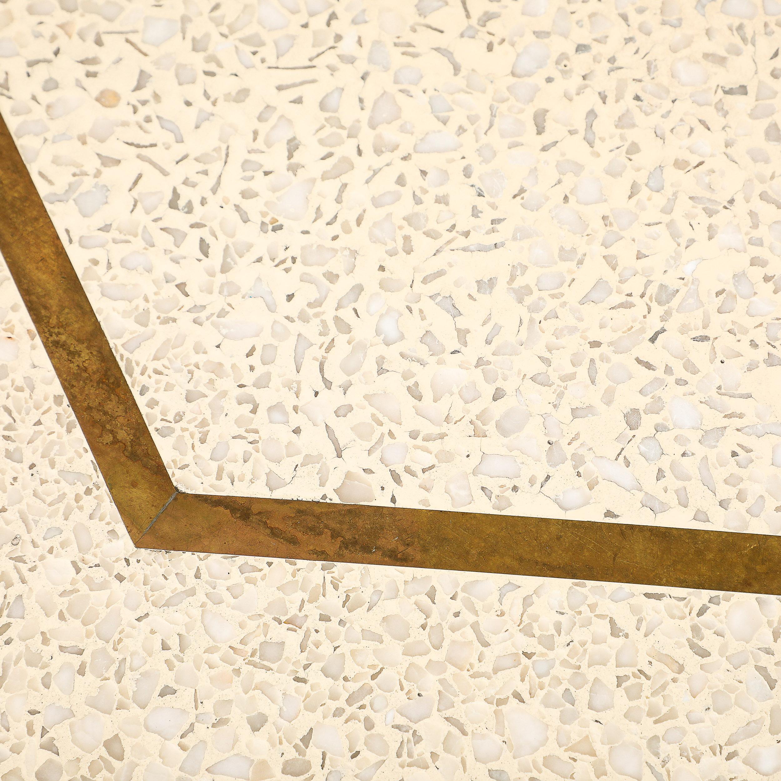 Ensemble de 3 tables d'appoint en terrazzo hexagonal de style moderniste du milieu du siècle par Harvey Probber en vente 3