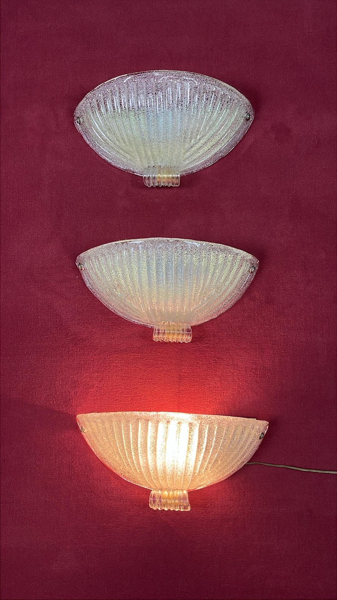 Juego de 3 lámparas de pared de cristal de Murano de mediados de siglo, años 60 en venta 4