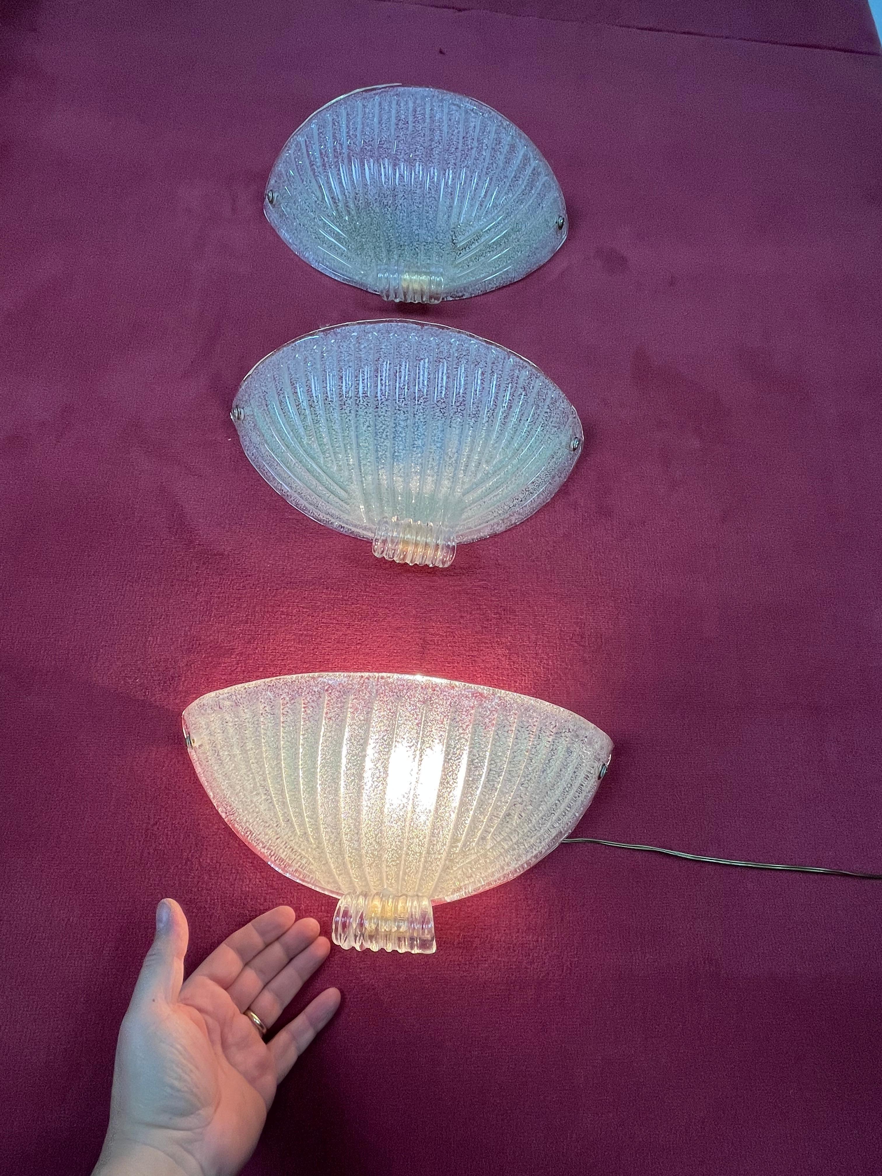 Juego de 3 lámparas de pared de cristal de Murano de mediados de siglo, años 60 en venta 3