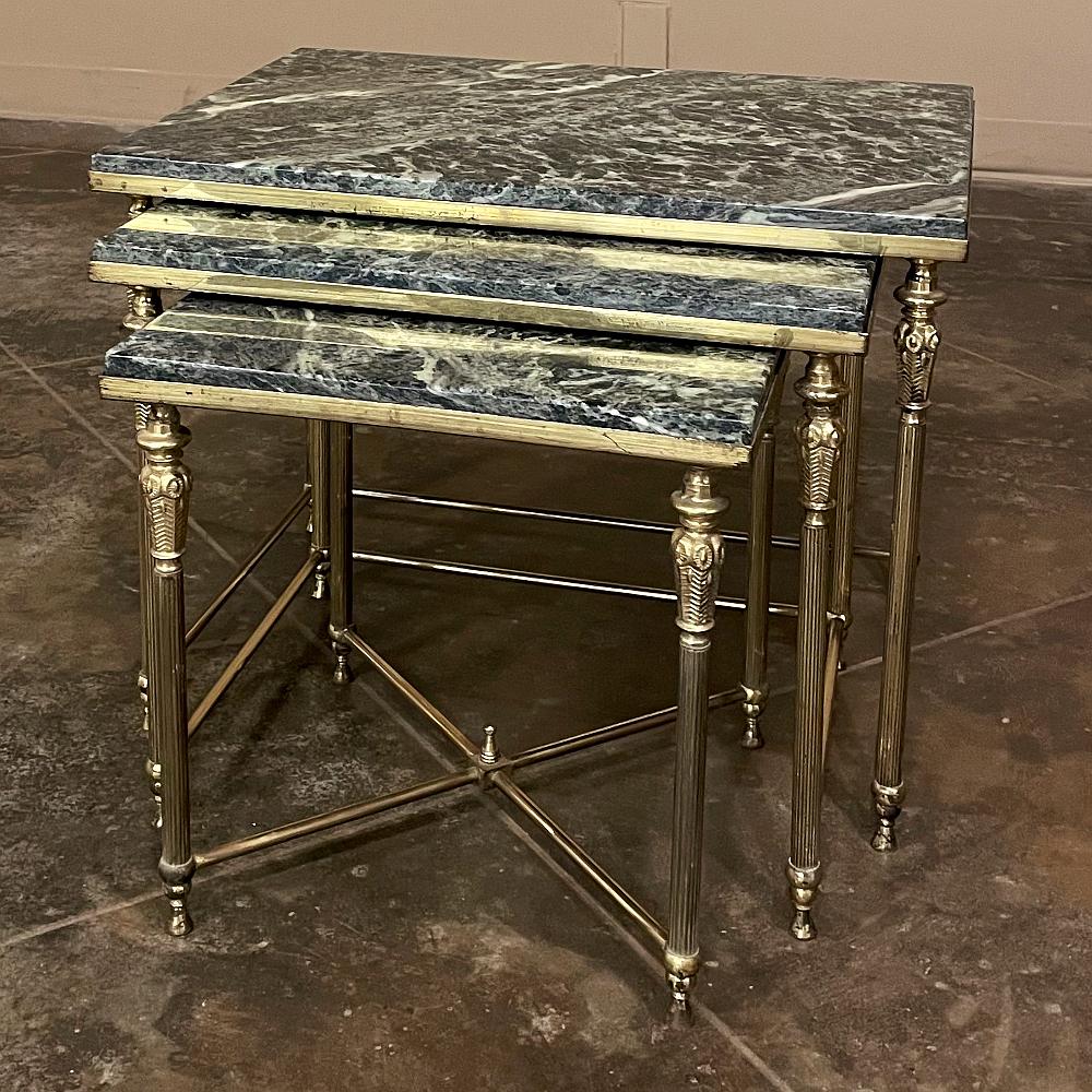 Mid-Century Modern Set of 3 Mid-Century Neoclassical Brass & Marble Nesting Tables For Sale