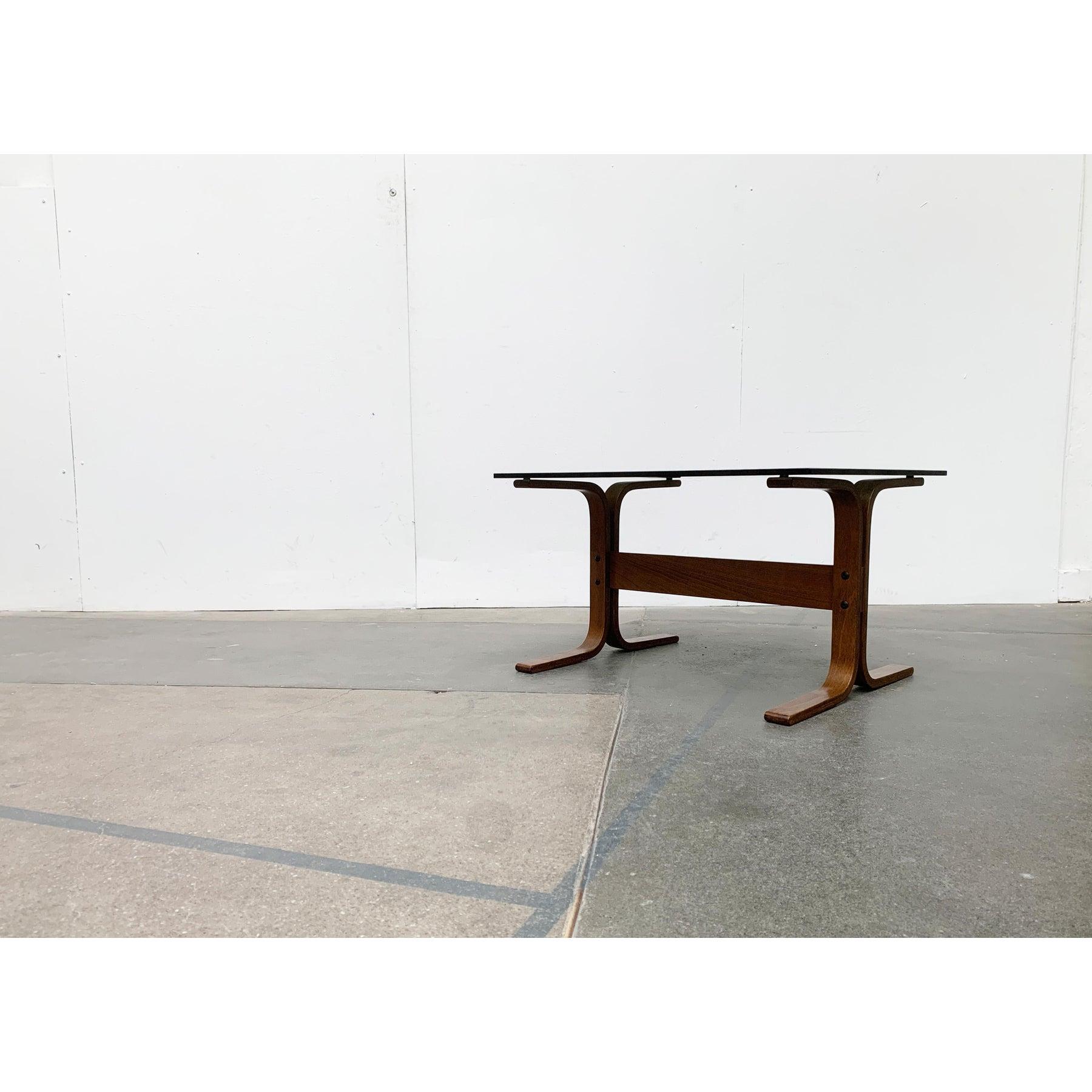Ensemble de 3 chaises longues norvégiennes Siesta du milieu du siècle dernier et de tables d'appoint en verre en vente 2