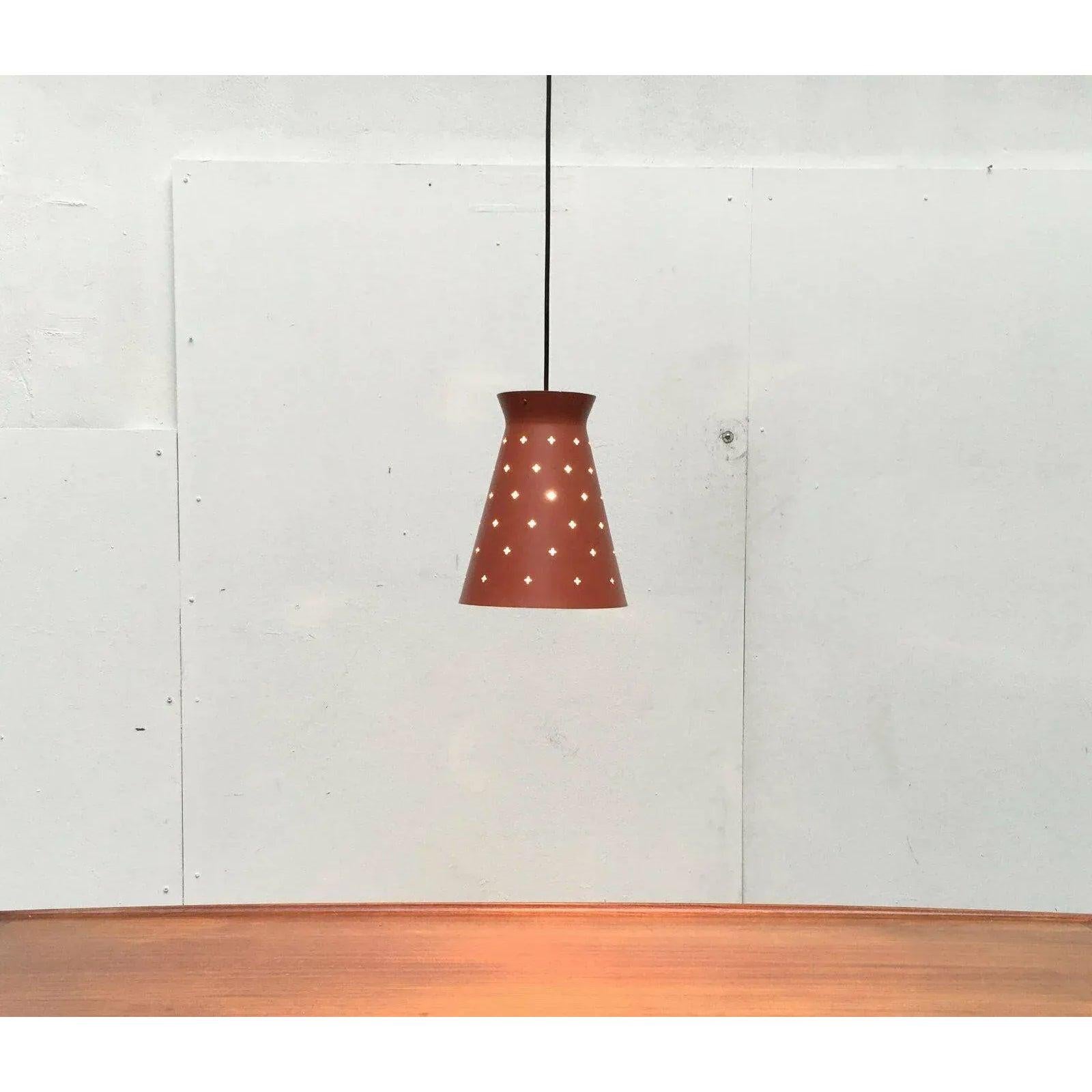 Set di 3 lampade a sospensione in metallo traforato di metà secolo, anni '60 in vendita 6