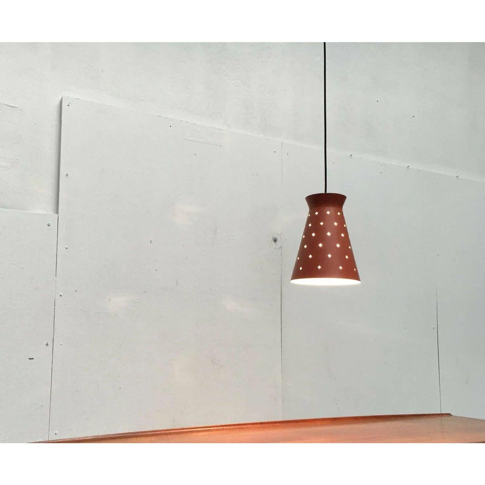 Mid-Century moderno Set di 3 lampade a sospensione in metallo traforato di metà secolo, anni '60 in vendita