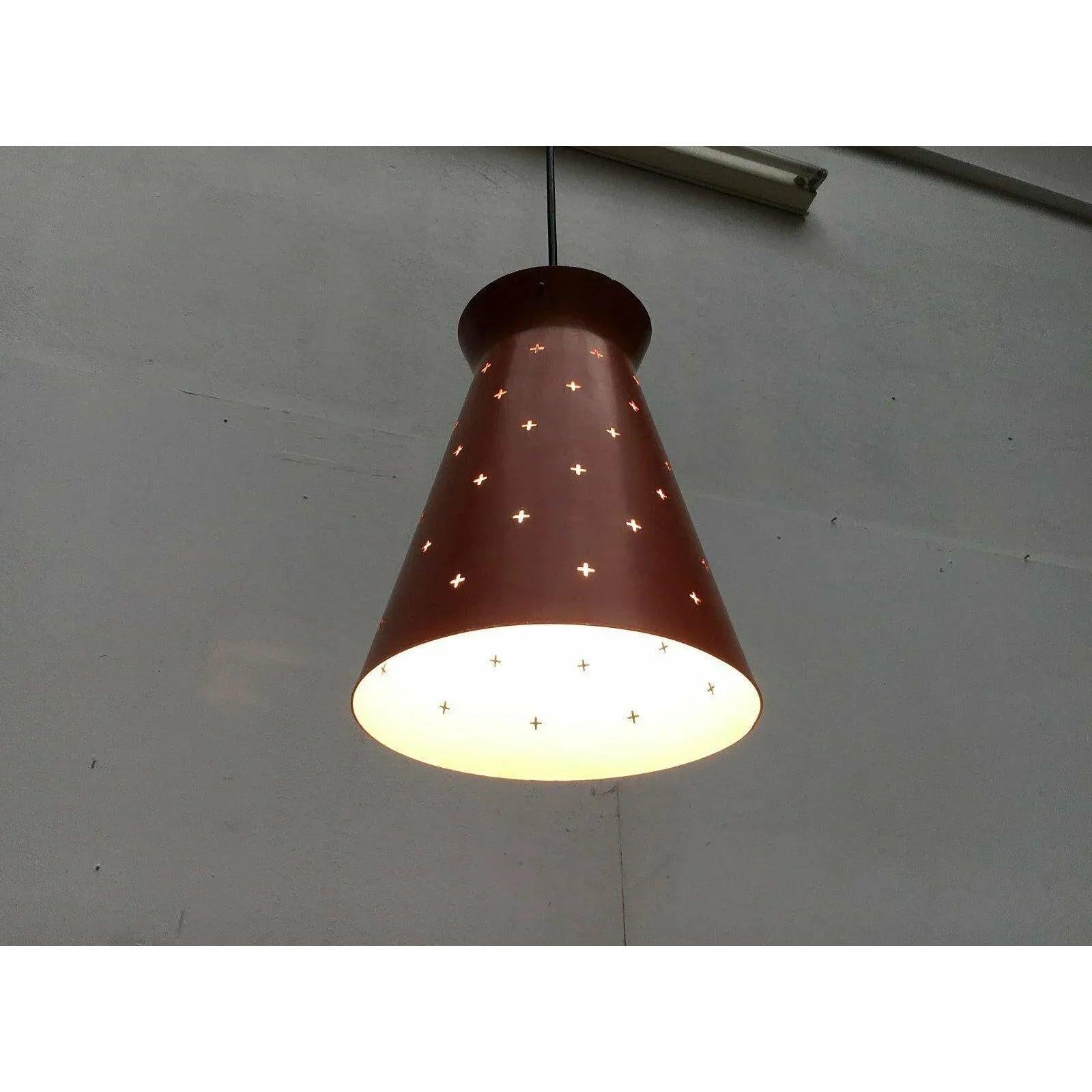 XX secolo Set di 3 lampade a sospensione in metallo traforato di metà secolo, anni '60 in vendita