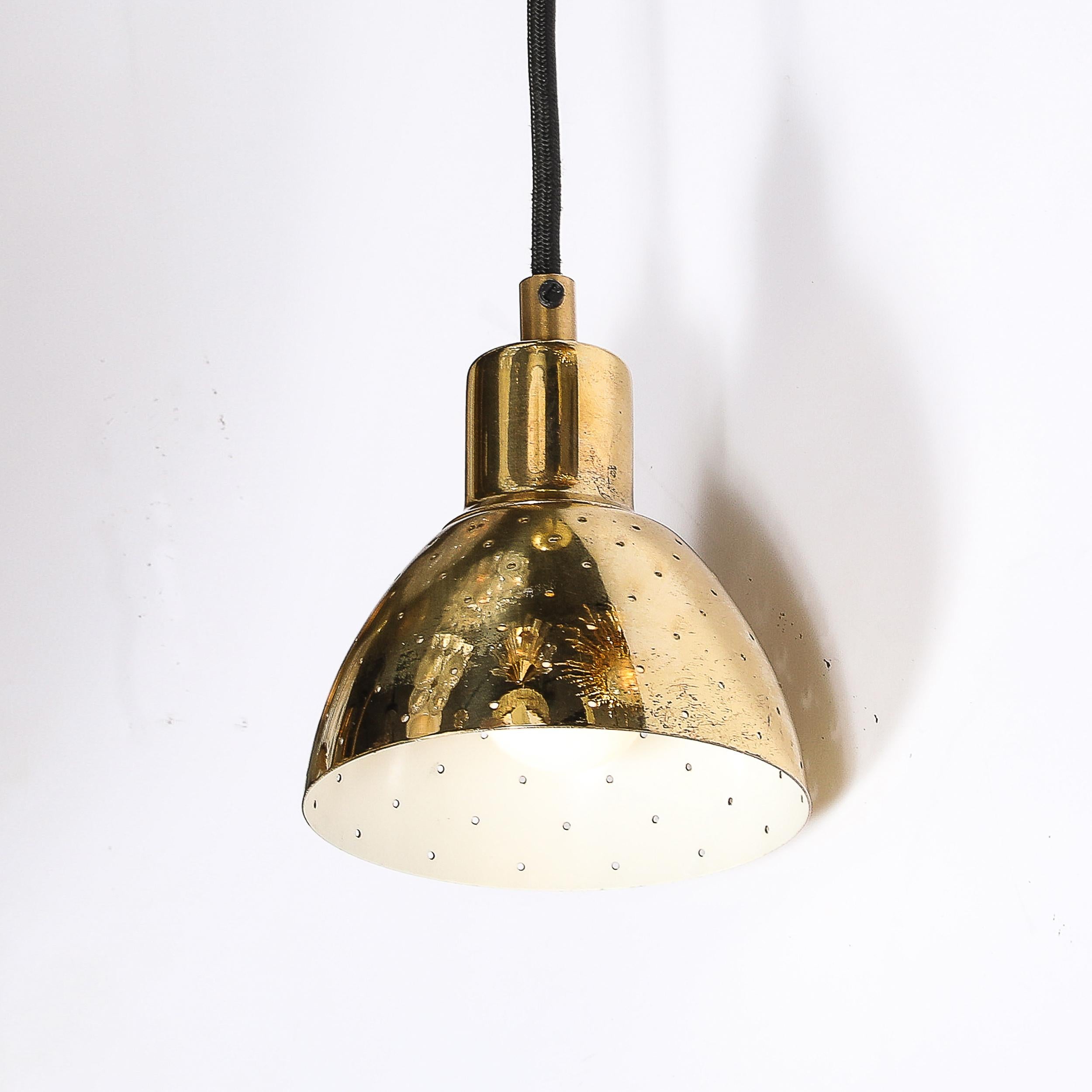 Mid-Century moderno Set di 3 lampadari a sospensione in ottone lucido del Mid-Century di Hans-Agne Jakobsson in vendita