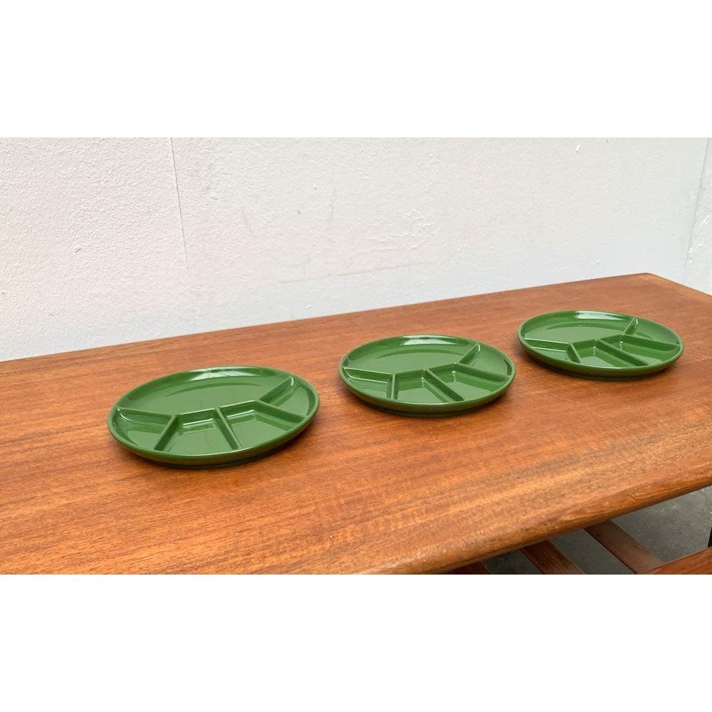 Ensemble de 3 assiettes ou bols en céramique verte de l'A Space du milieu du siècle dernier, années 1960 en vente 3