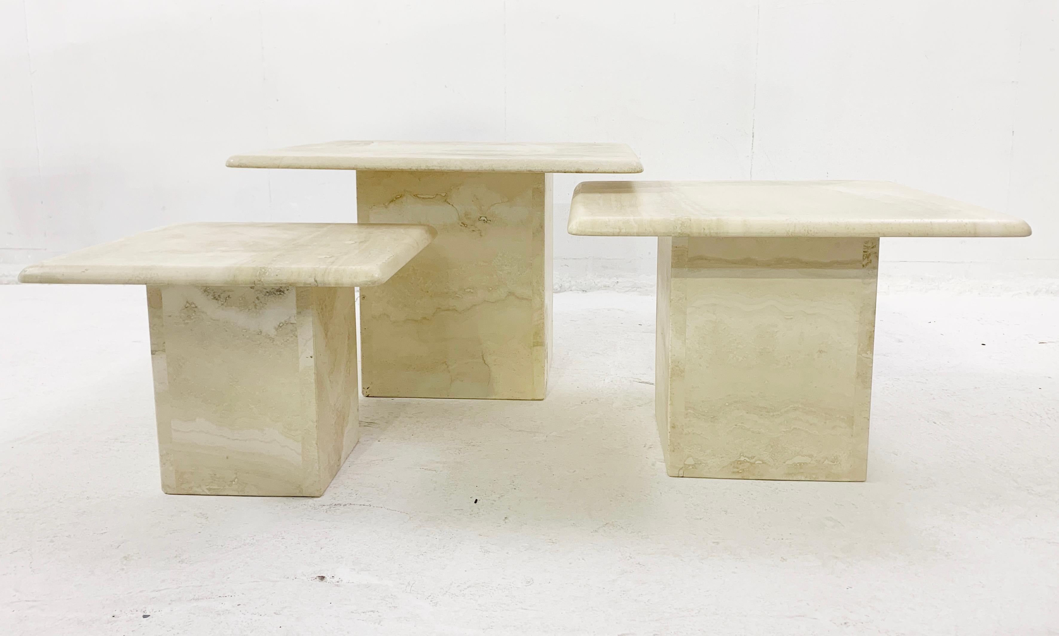 Set of 3 Mid-Century Travertine Nesting Tables, Italy, 1970s In Good Condition In Brussels, BE