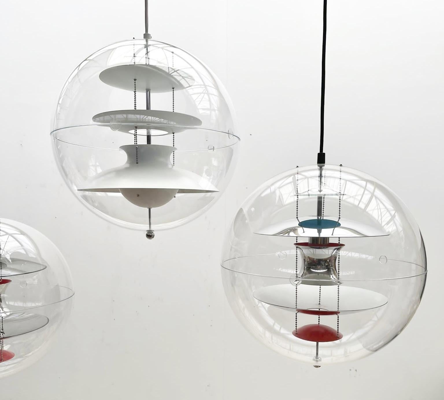 Set of 3 Mid-Century Verpan Vp Glass Globe Suspension, Italy, 1970s 6