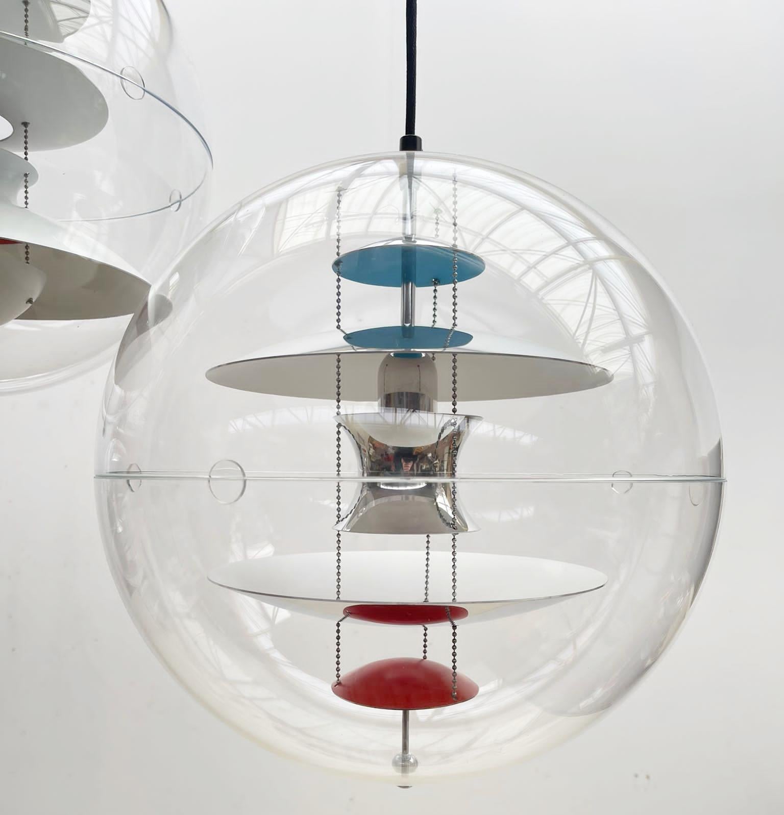 Set of 3 Mid-Century Verpan Vp Glass Globe Suspension, Italy, 1970s 7