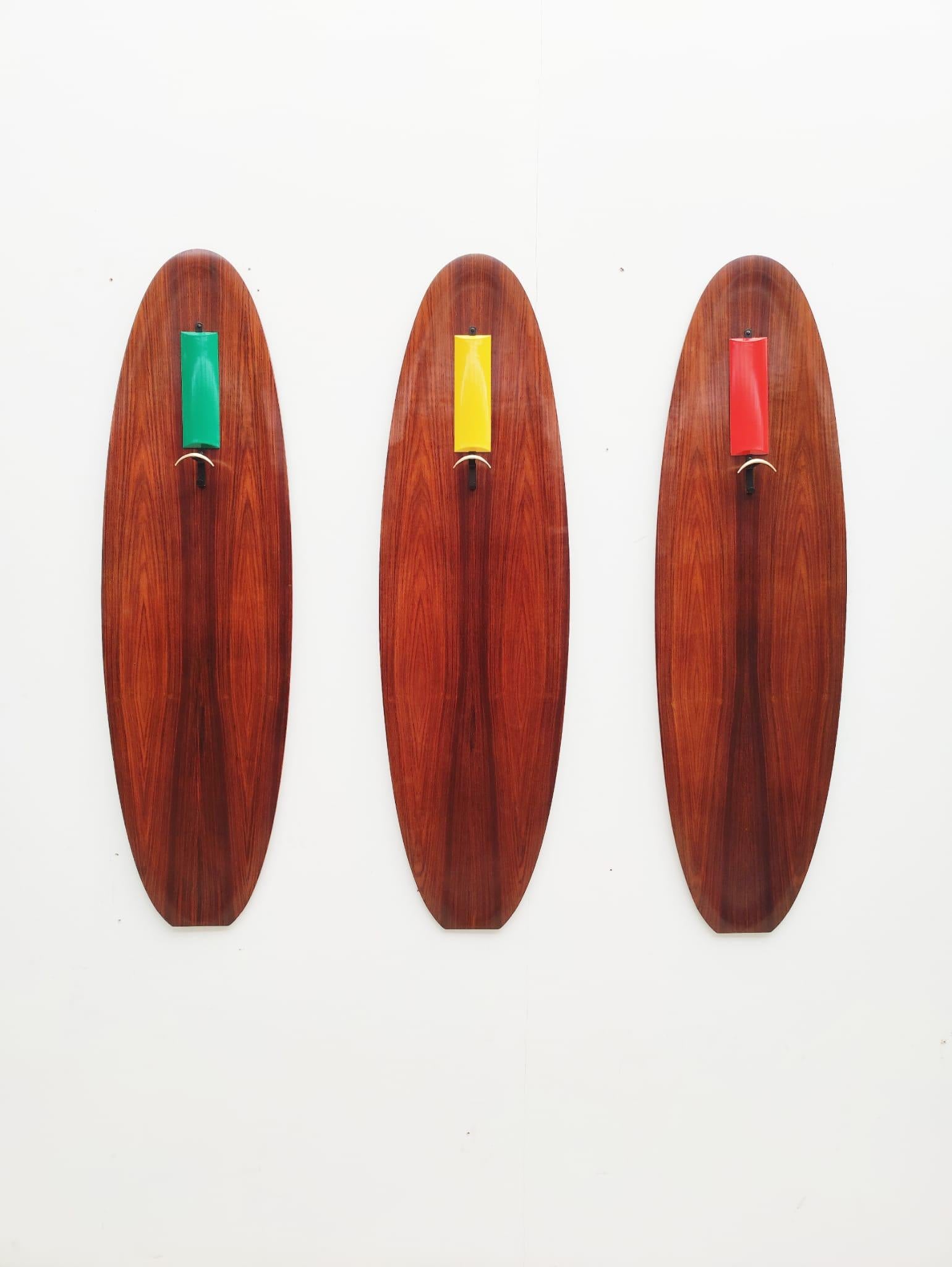Set of 3 Mid-Century Wooden Coat Hanger - Italy 1960s In Good Condition In Brussels, BE