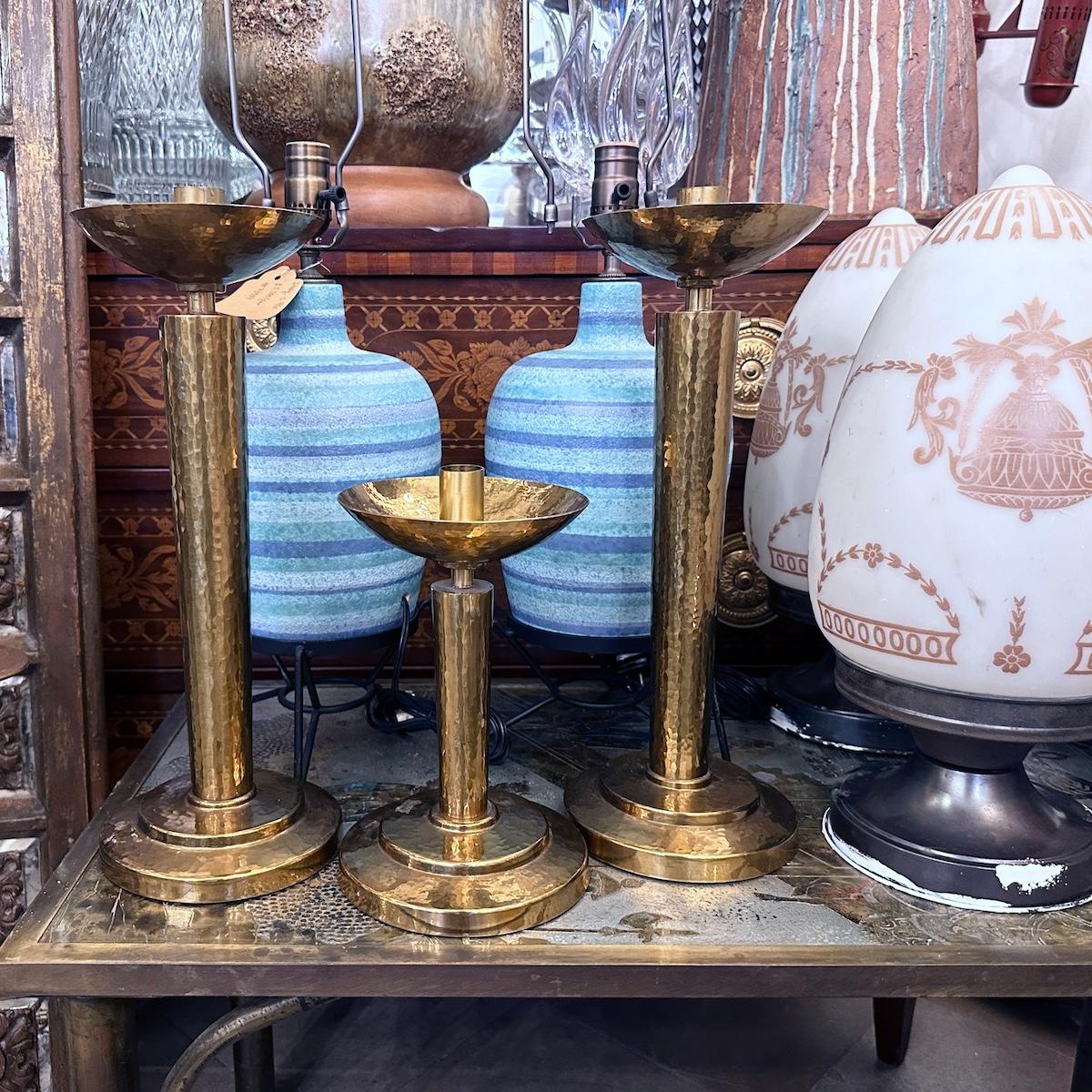 Set di 3 candelabri del Medioevo In condizioni buone in vendita a New York, NY