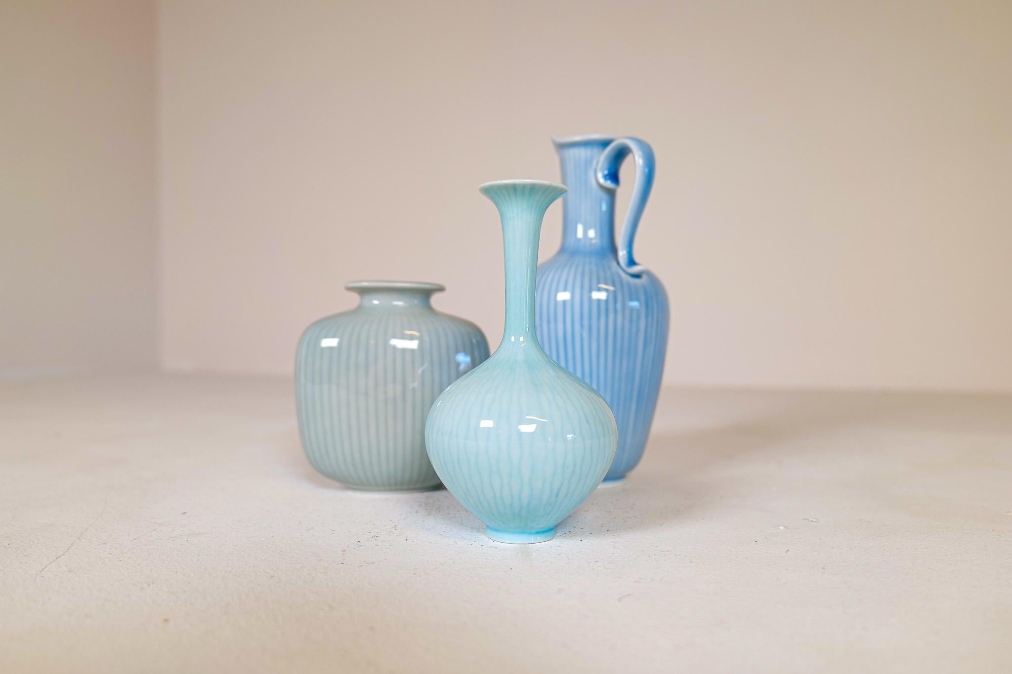 Swedish Midcentury Modern Set of 3Ceramic Vases Rörstrand Gunnar Nylund, Sweden, 1950s For Sale