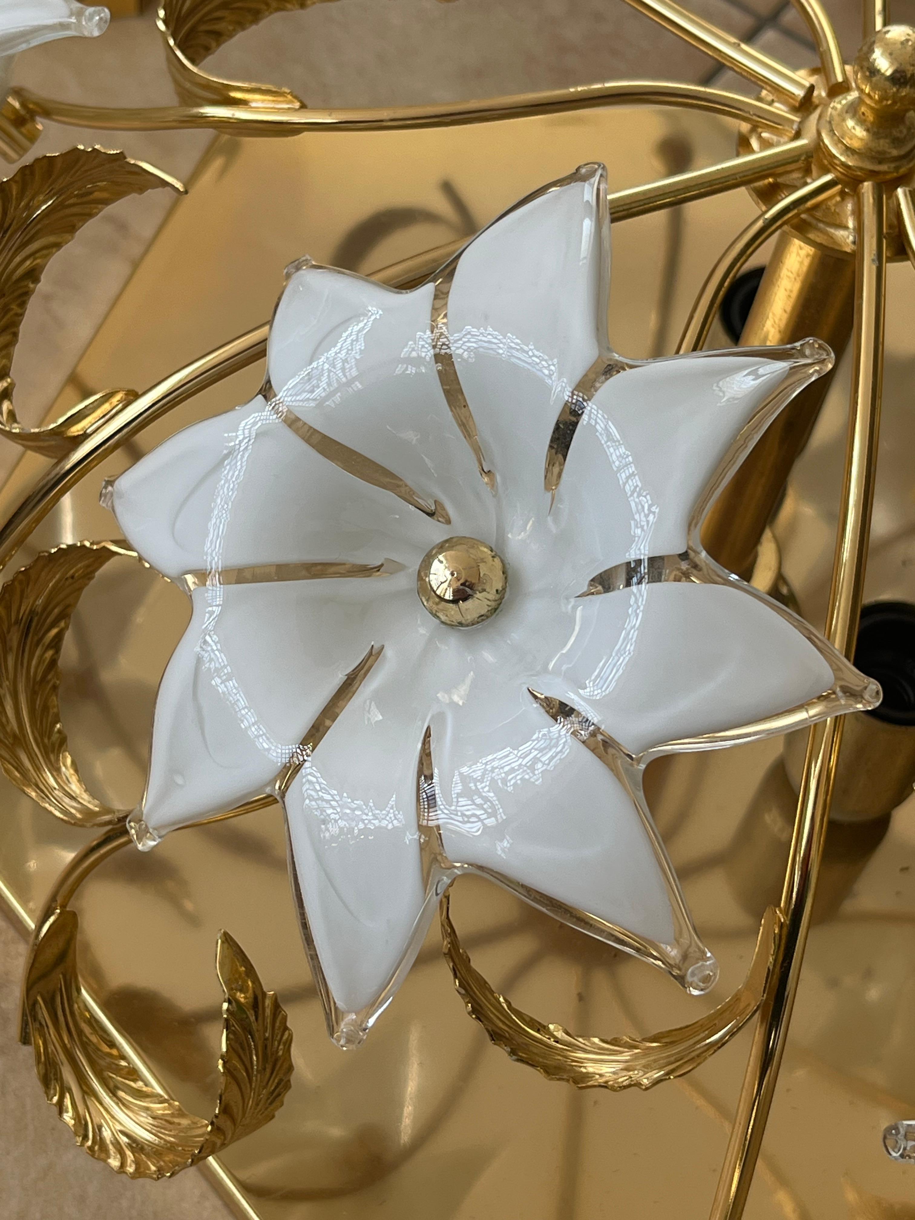 Set di 3 plafoniere floreali in vetro di Murano del Medioevo, anni '60 In condizioni buone in vendita a Palermo, IT