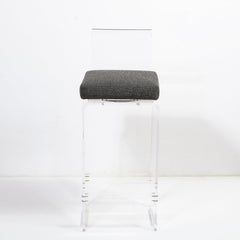 Satz von 3 drehbaren Barhockern aus Lucite aus der Mitte des Jahrhunderts mit strukturiertem grauem Boucle-Stoff