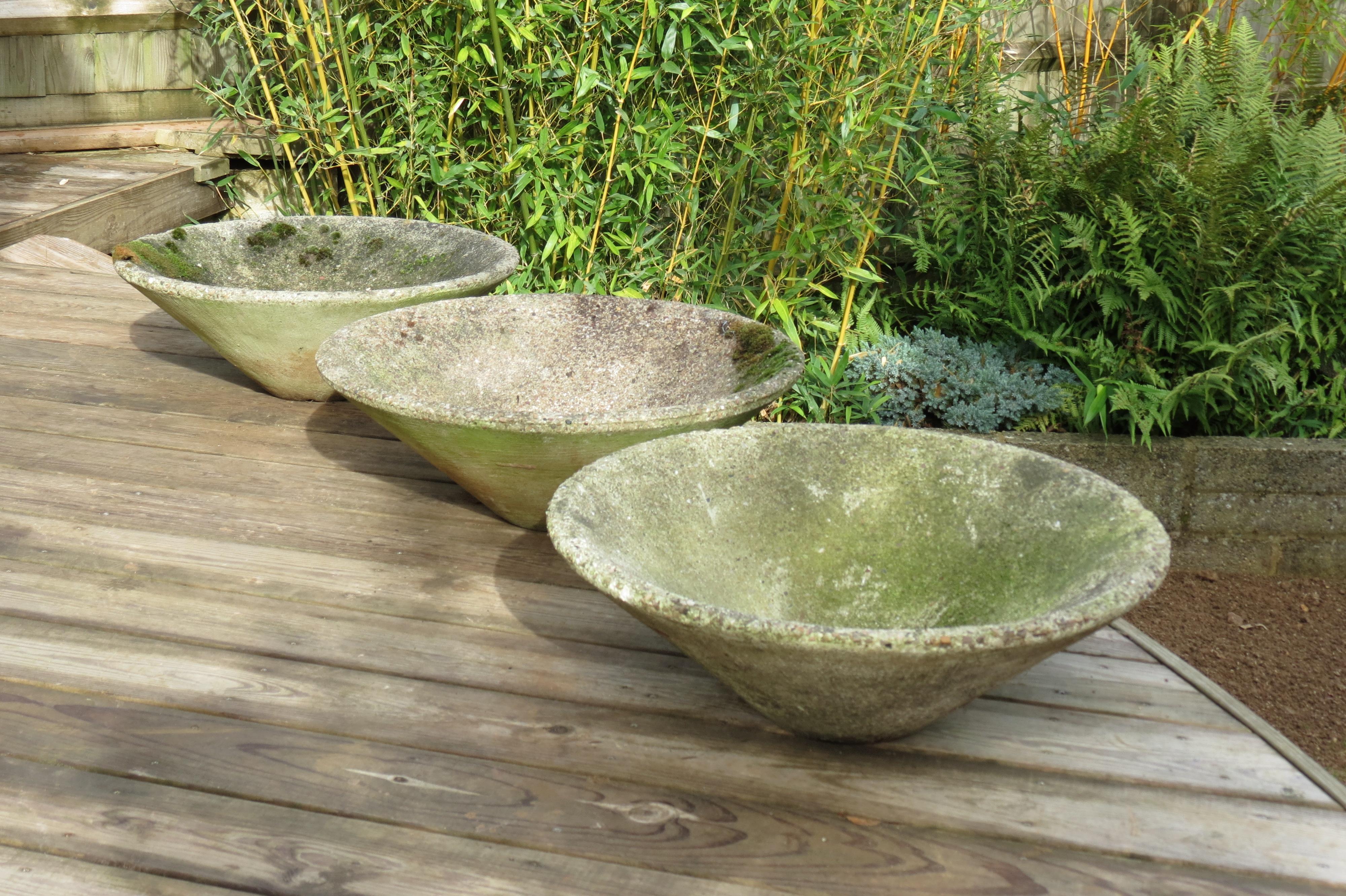 Set of 3 Mid-Century Modern Conical Shaped Concrete Planters, 1970s In Good Condition In Stow on the Wold, GB