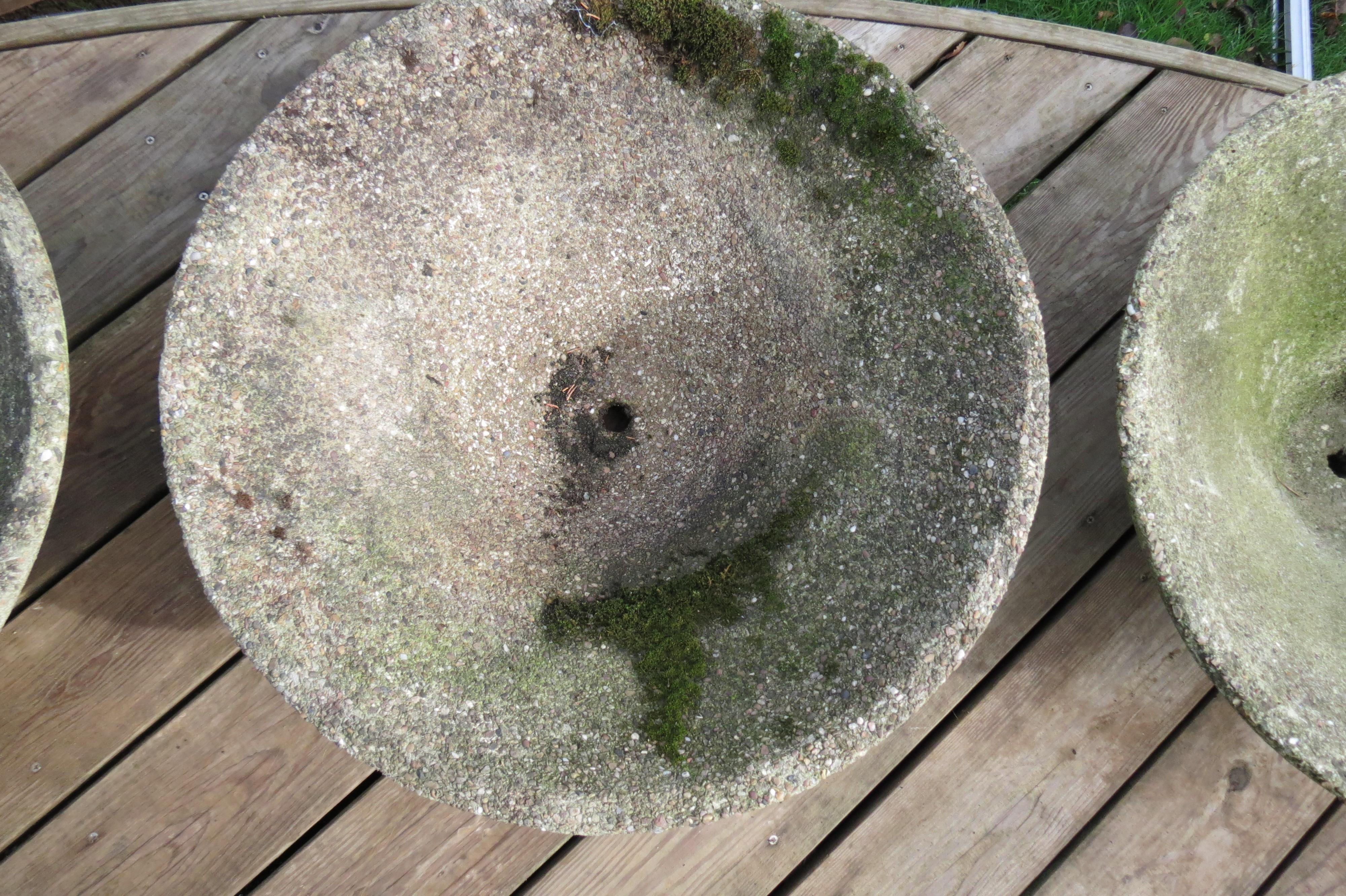 Set of 3 Mid-Century Modern Conical Shaped Concrete Planters, 1970s 2