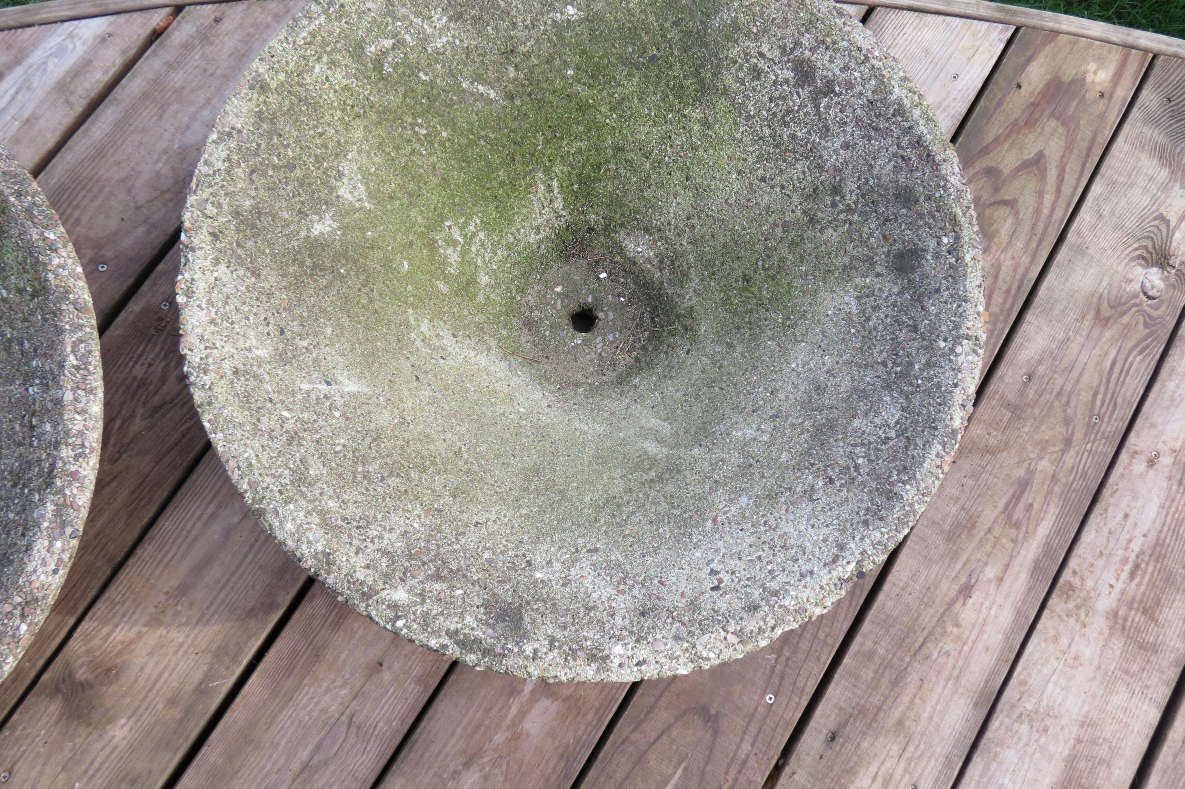 Set of 3 Mid-Century Modern Conical Shaped Concrete Planters, 1970s 3