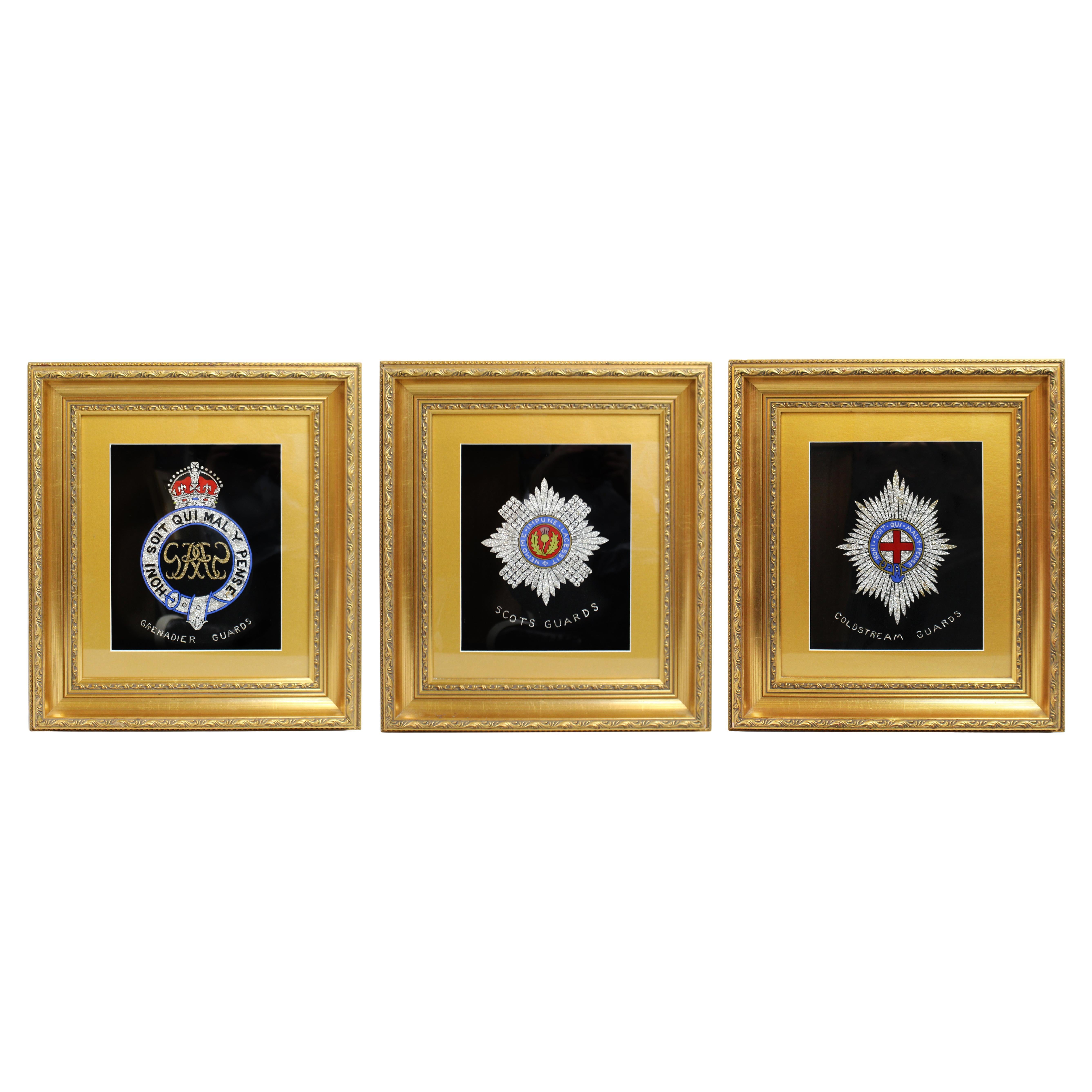 Set of 3 Military Regiment Foil Artworks Set in Gilt Frames im Angebot