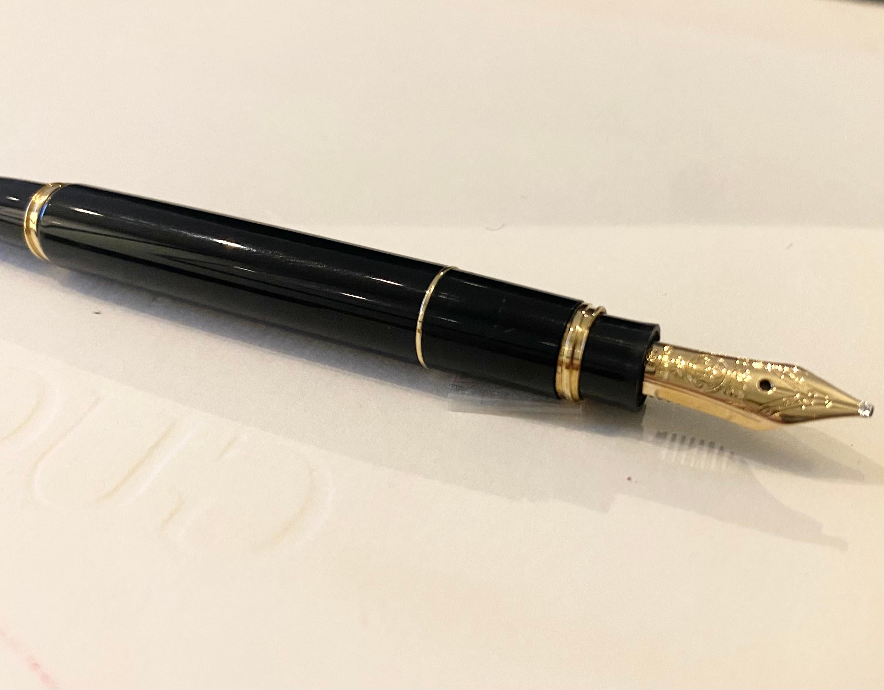Montblanc Meisterstück Small Size Fountain Pen Mechanical Pencil Ballpoint Pen  For Sale 6