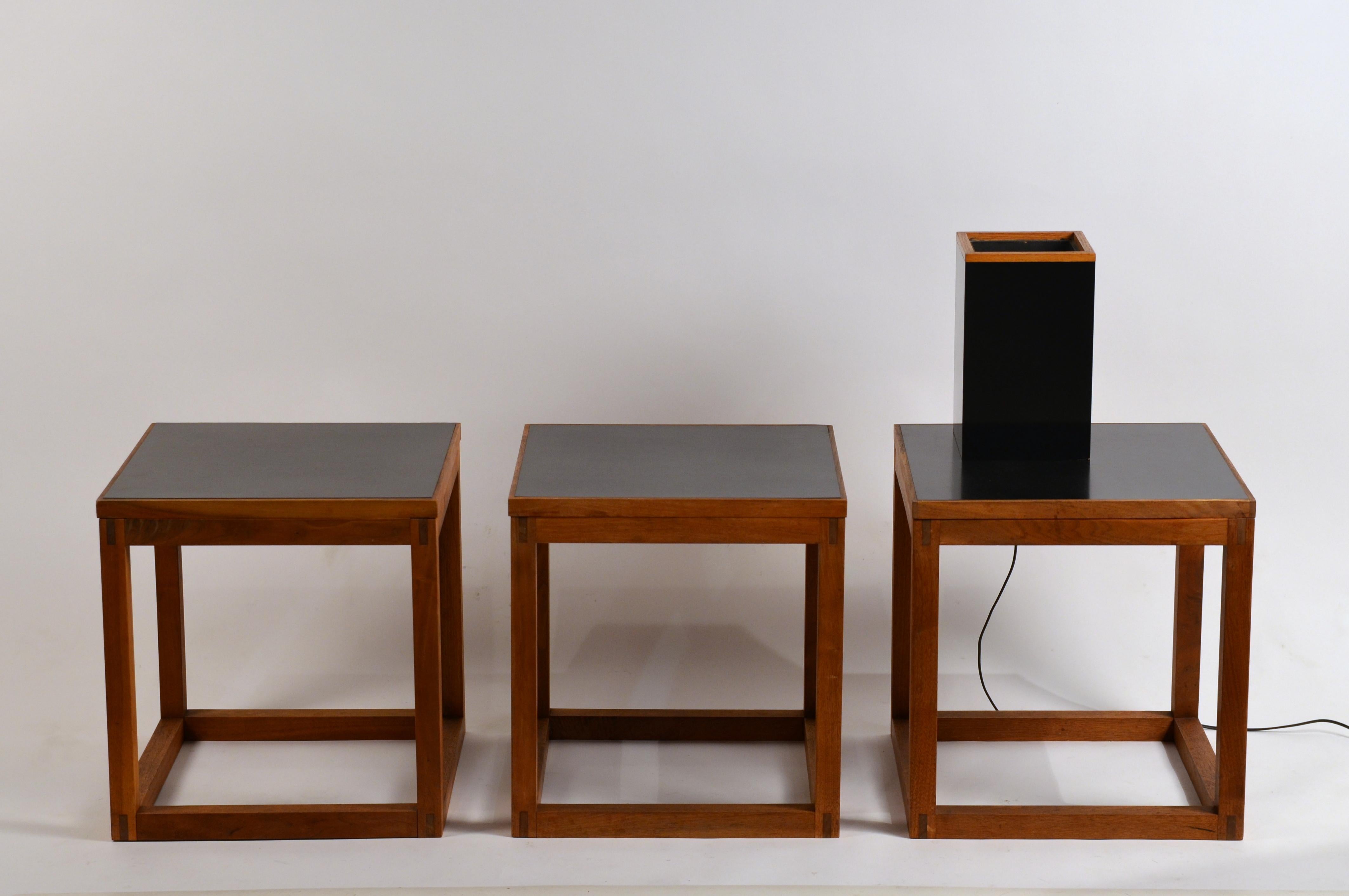 Set of 3 Minimal Teak and Laminate Cube Coffee table or Side Tables In Excellent Condition For Sale In Los Angeles, CA
