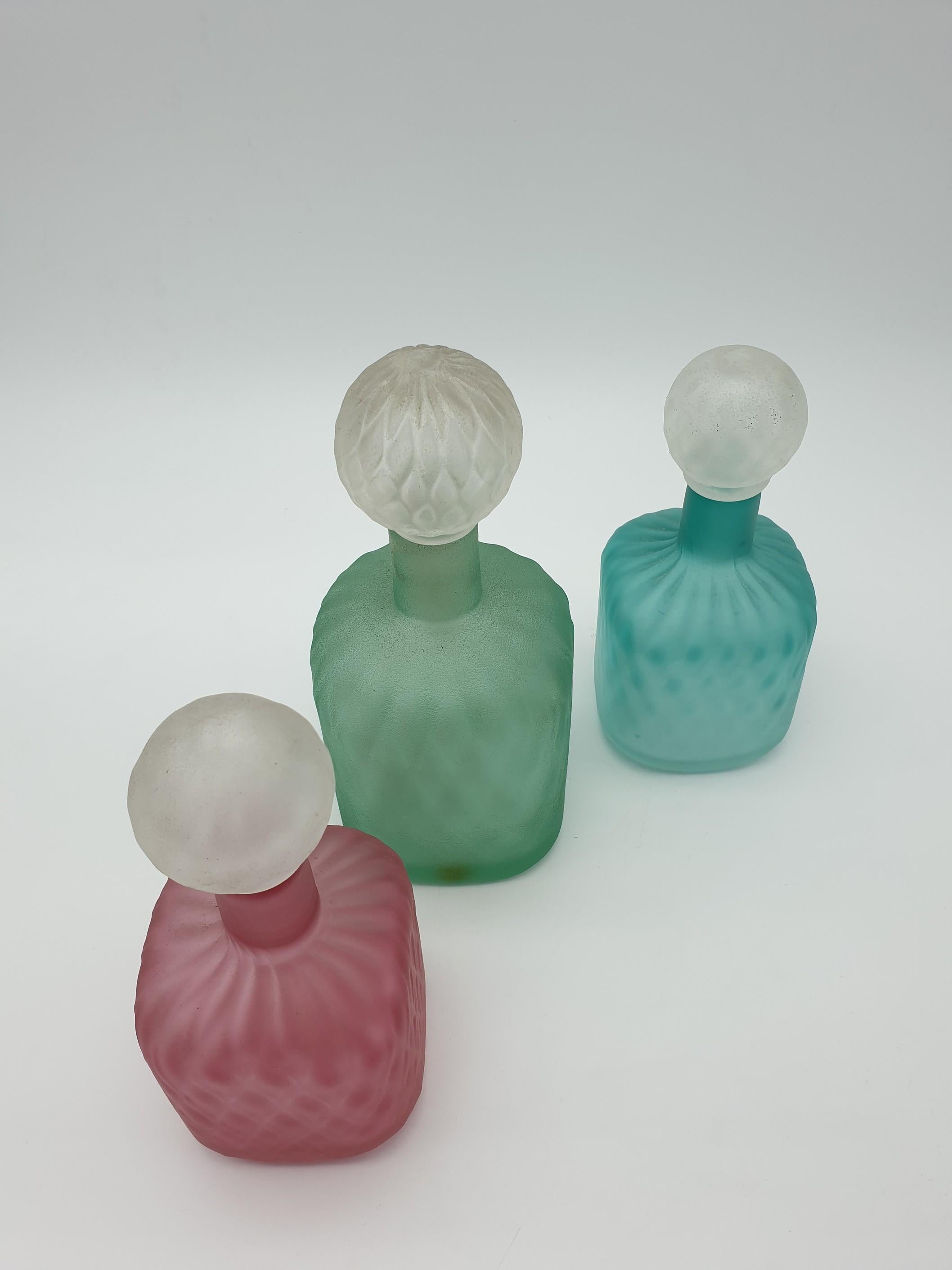 Italian Set of 3 Modern Murano Glass Jars, Balloton and Scavo Finish by Cenedese, 1980s For Sale