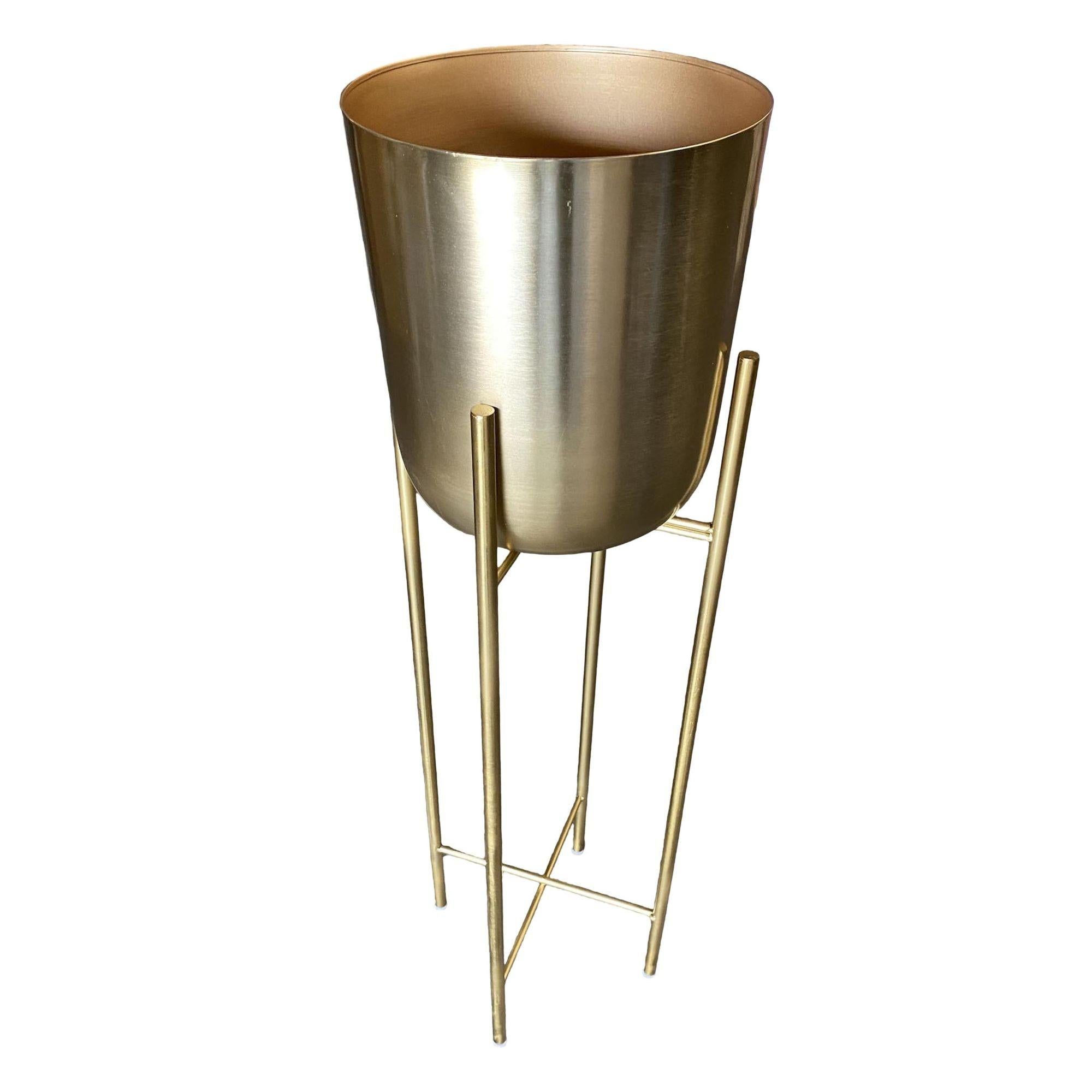 Acciaio Set di 3 fioriere moderniste in ottone filato con supporto - Set di 3 in vendita