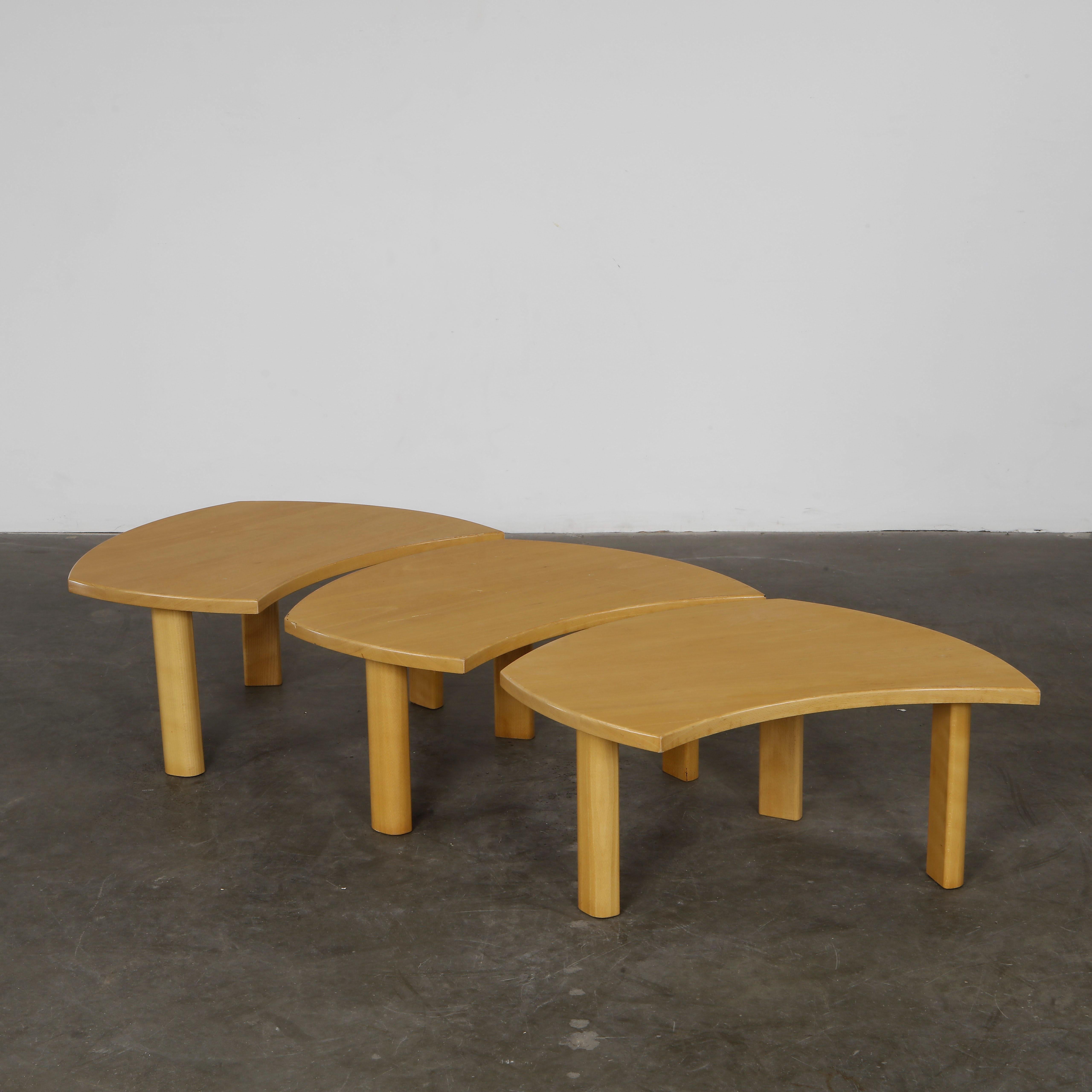 Conjunto de 3 mesas de centro modulares de madera atribuidas a Seltz, años 60 mediados del siglo XX en venta