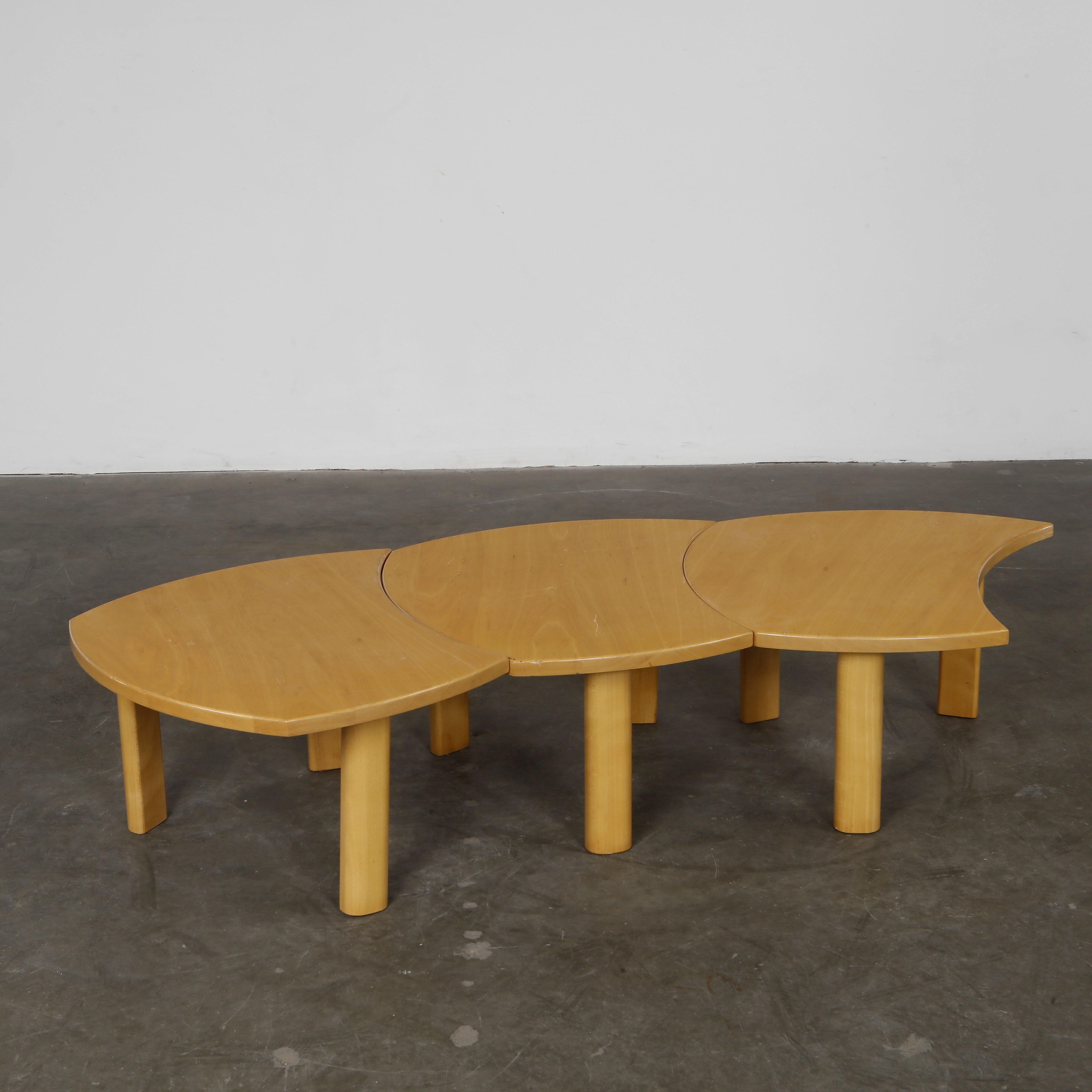 Conjunto de 3 mesas de centro modulares de madera atribuidas a Seltz, años 60 Madera en venta