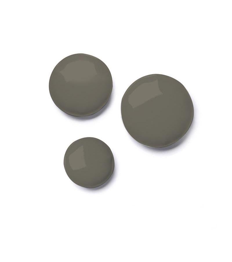 Set of 3 Moss Grey Pin wall decor by Zieta
Dimensions: Diameter 10, 12, 14 cm 
Material:  Carbon steel.
Finish: Powder-coated.
Available in colors: Beige Grey, Graphite, Grey Blue, Stainless Steel, Moss Green, Umbra Grey, Water Blue and, White Matt.