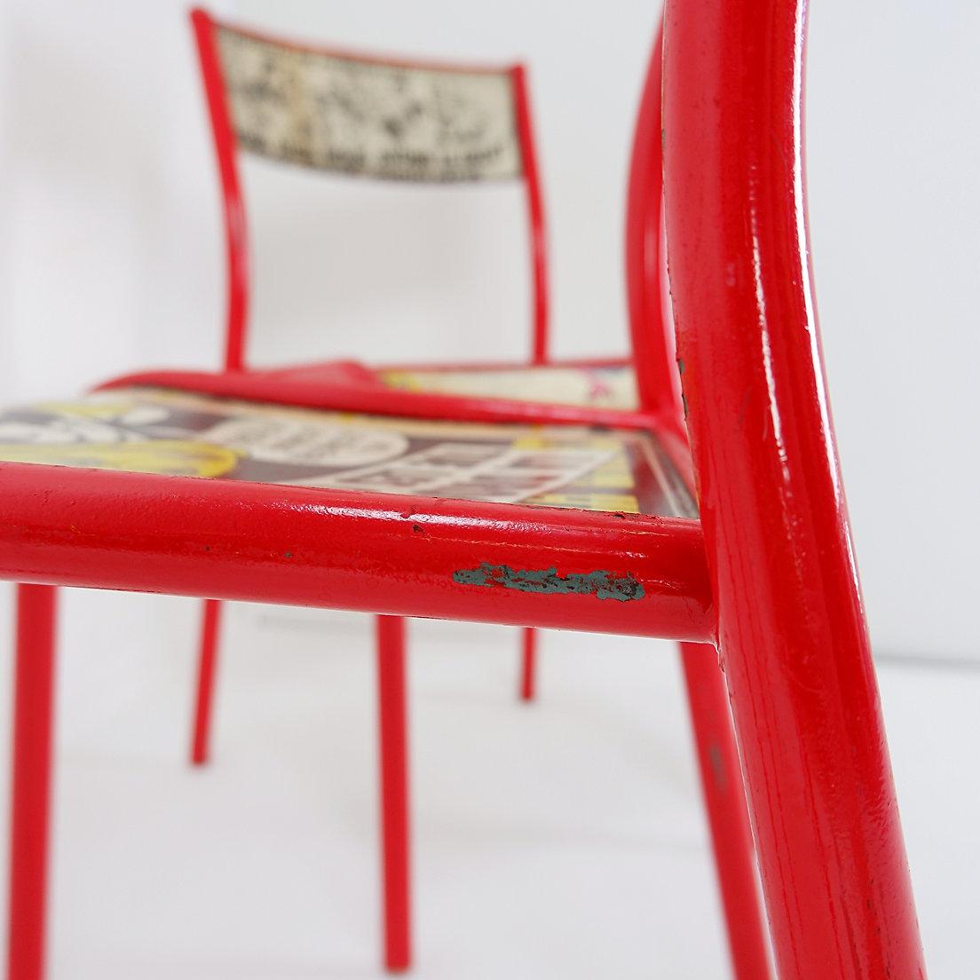 Ensemble de 3 chaises revisitées mullca 510 Charlie Hebdo en vente 6