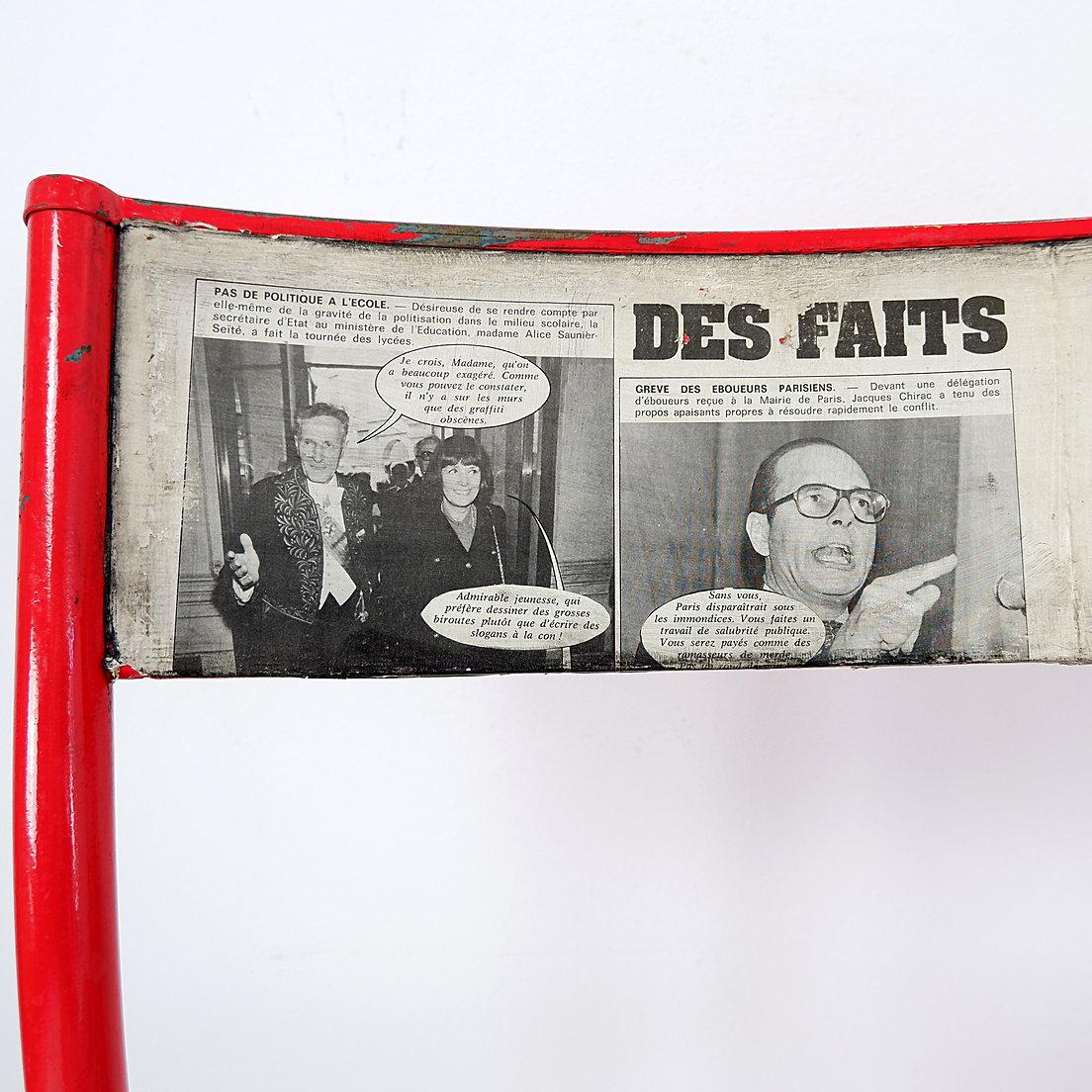 Ensemble de 3 chaises revisitées mullca 510 Charlie Hebdo en vente 9