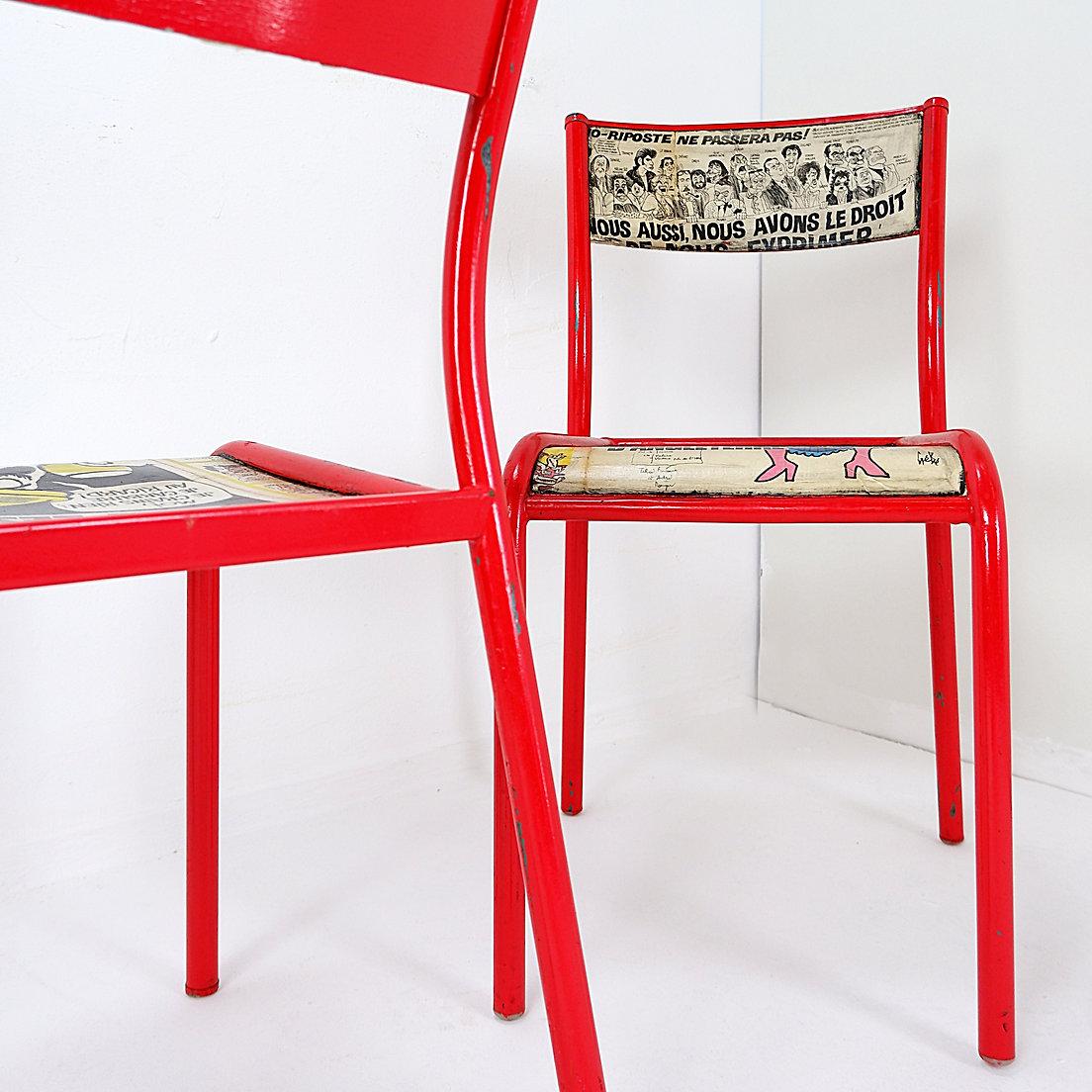 Ensemble de 3 chaises revisitées mullca 510 Charlie Hebdo en vente 10